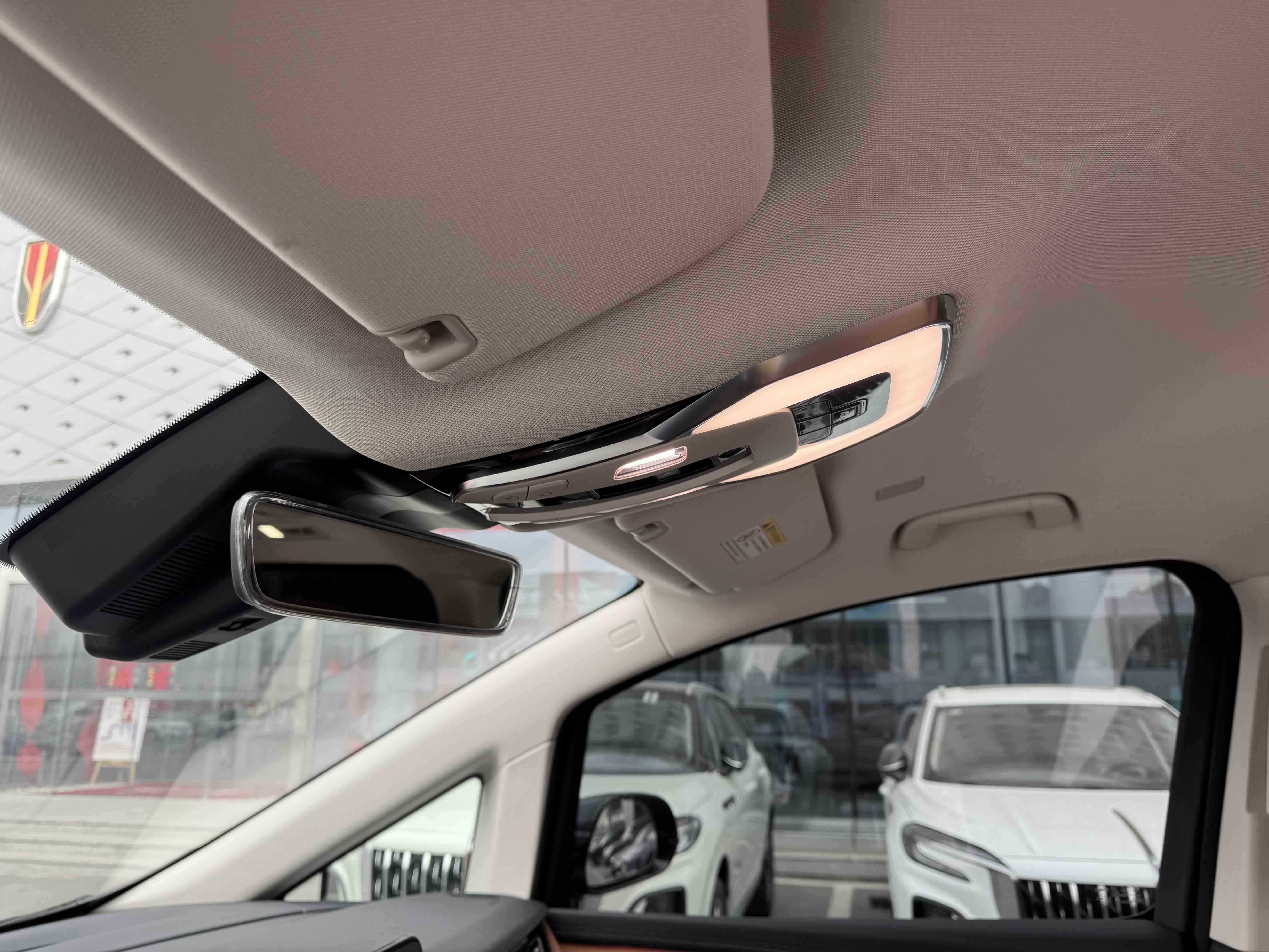 HongQi HQ9 2023 #16 HongQi HQ9 2023 car image #16