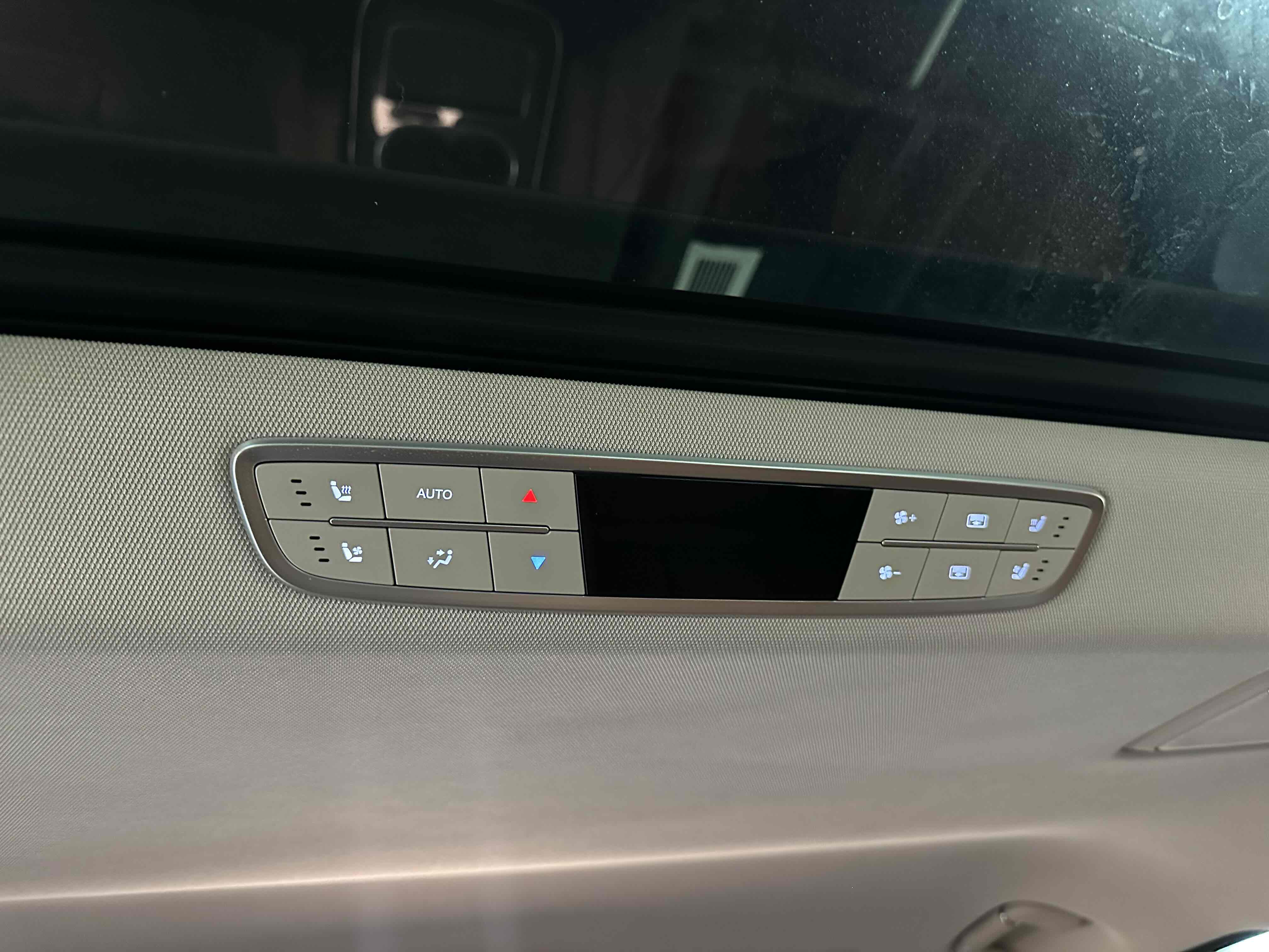 HongQi GuoLi 2022 car image #16