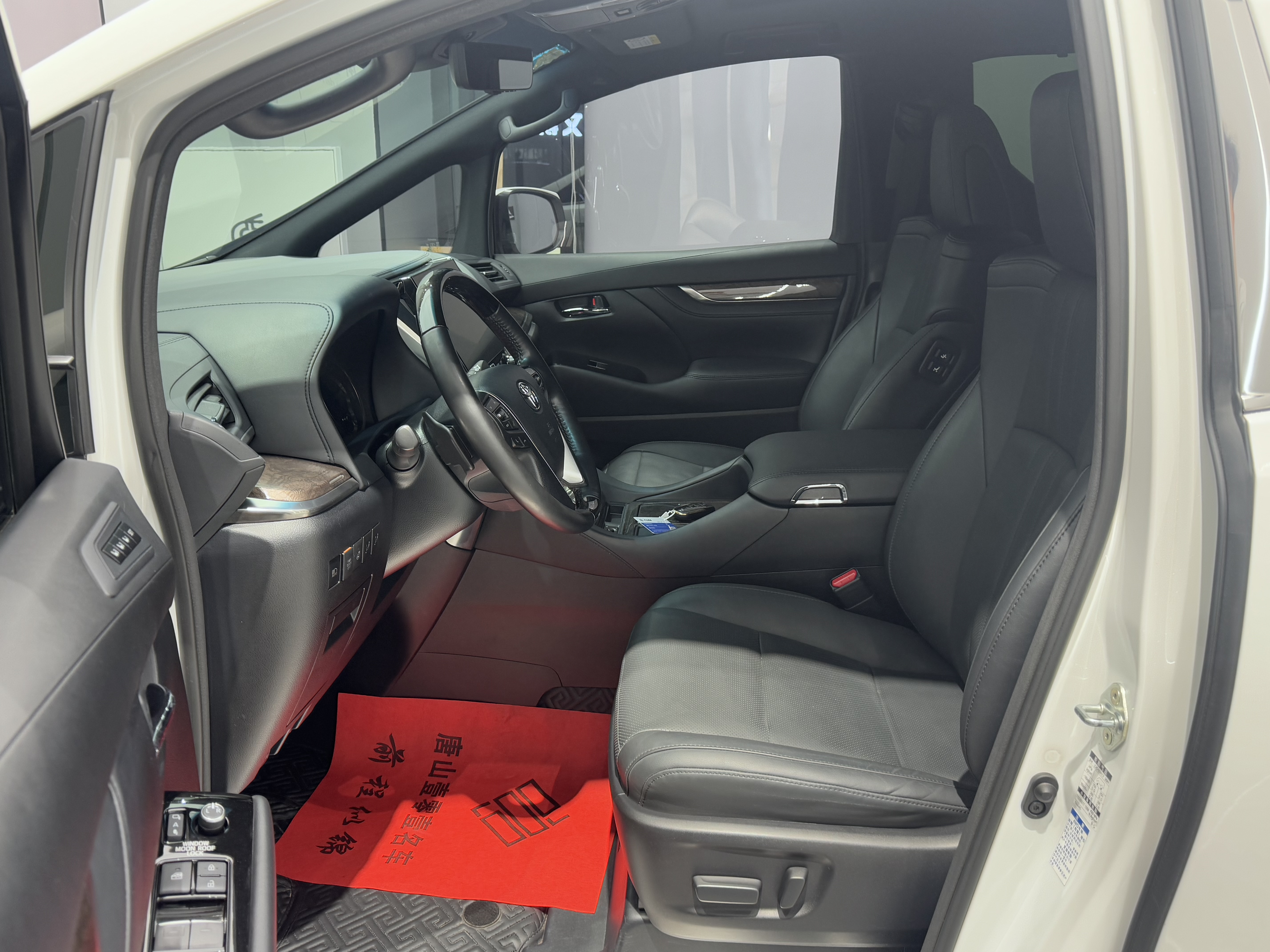 Toyota Vellfire 2023 immagine di auto #16