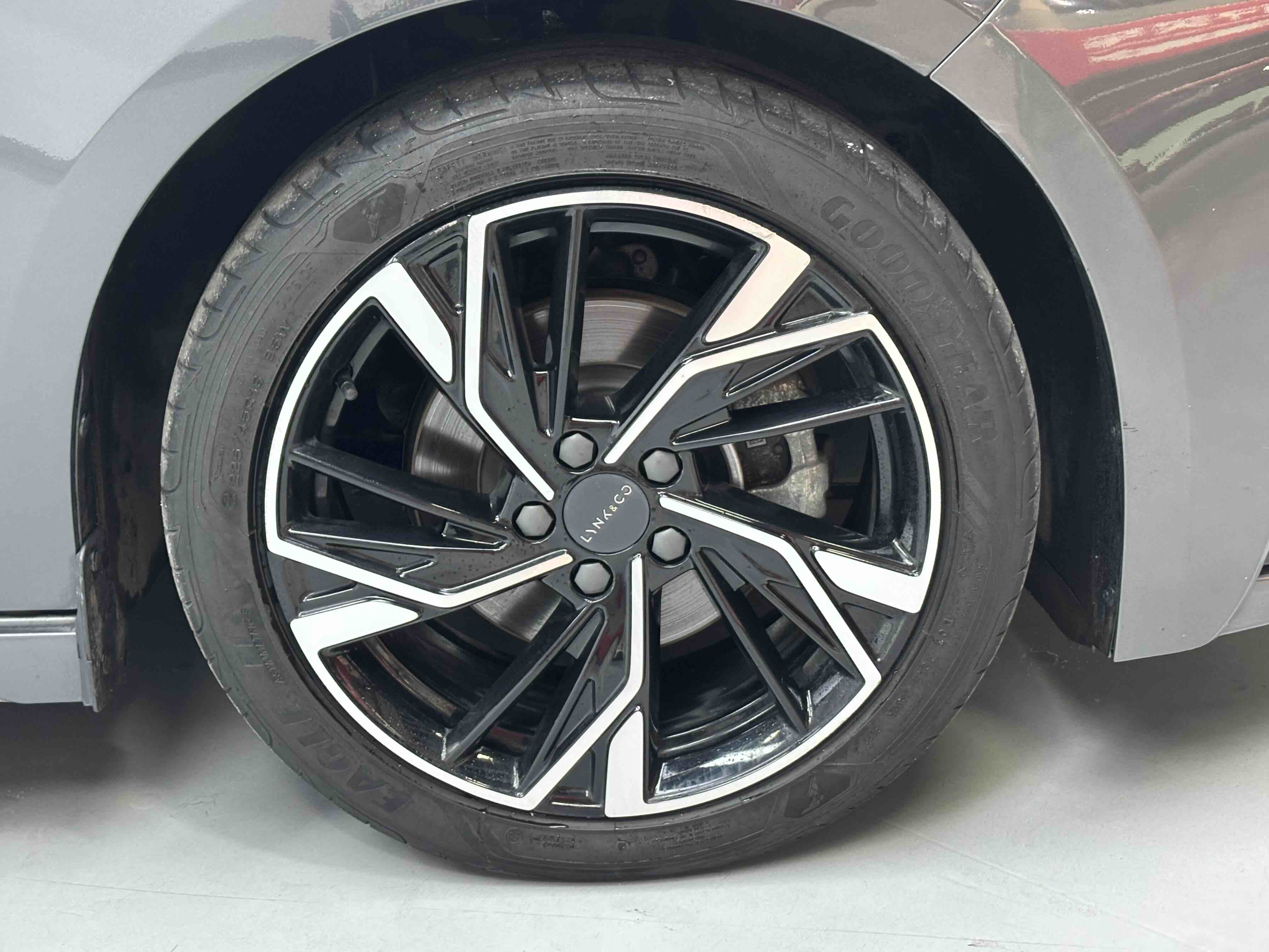Lynk & Co 03 2023 car image #16