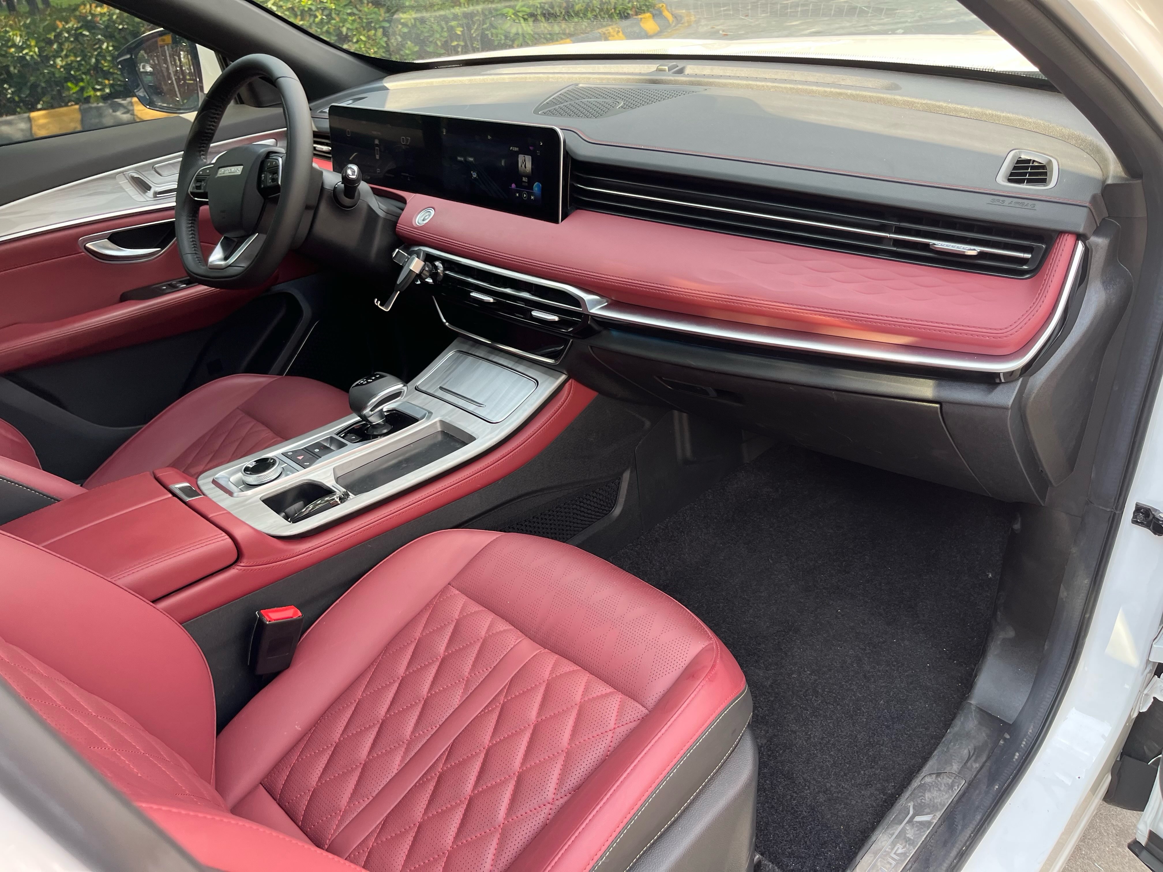 Jetour X70 PLUS 2023 car image #16