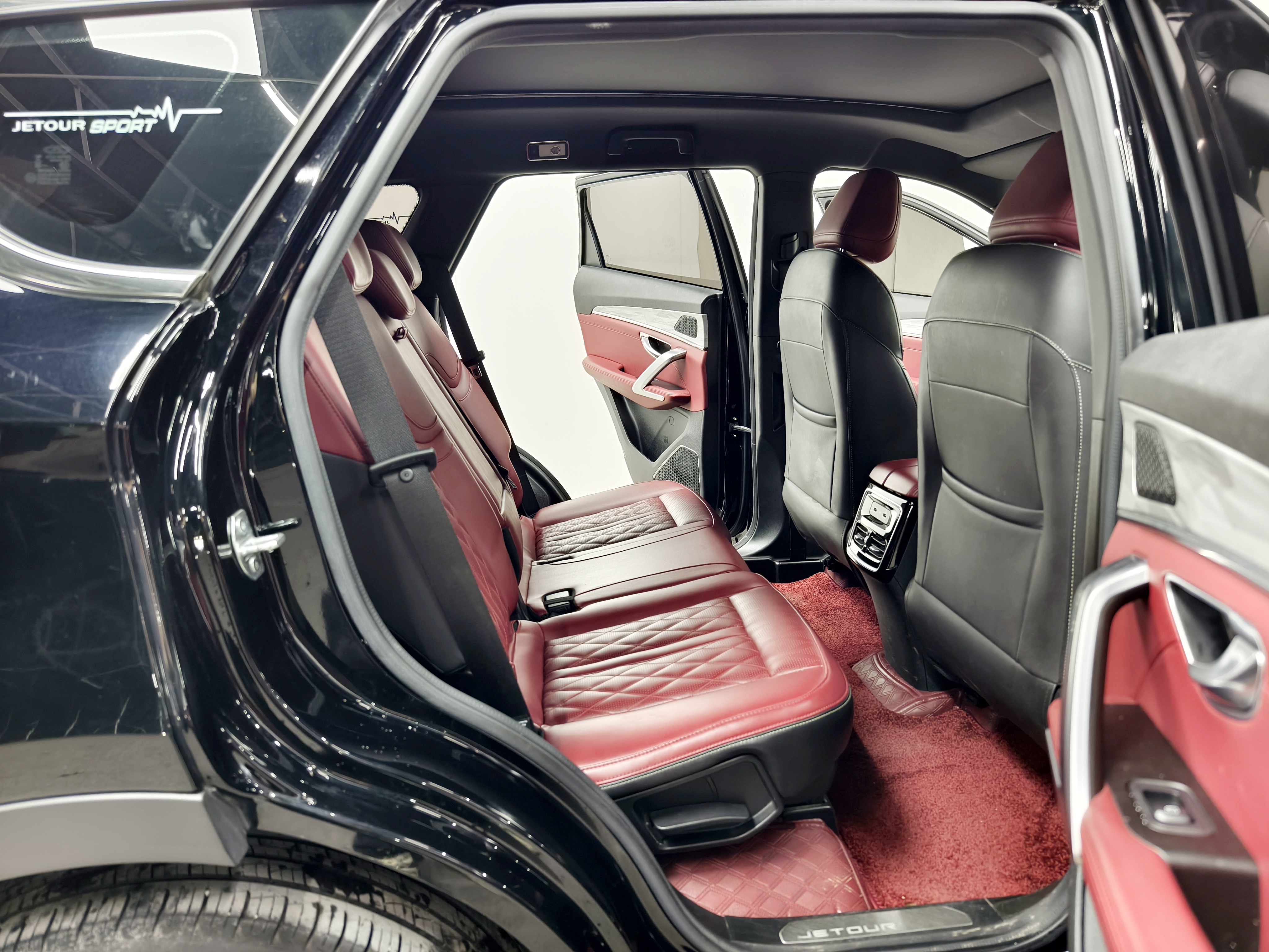 X70 PLUS 2023 #16 X70 PLUS 2023 car image #16