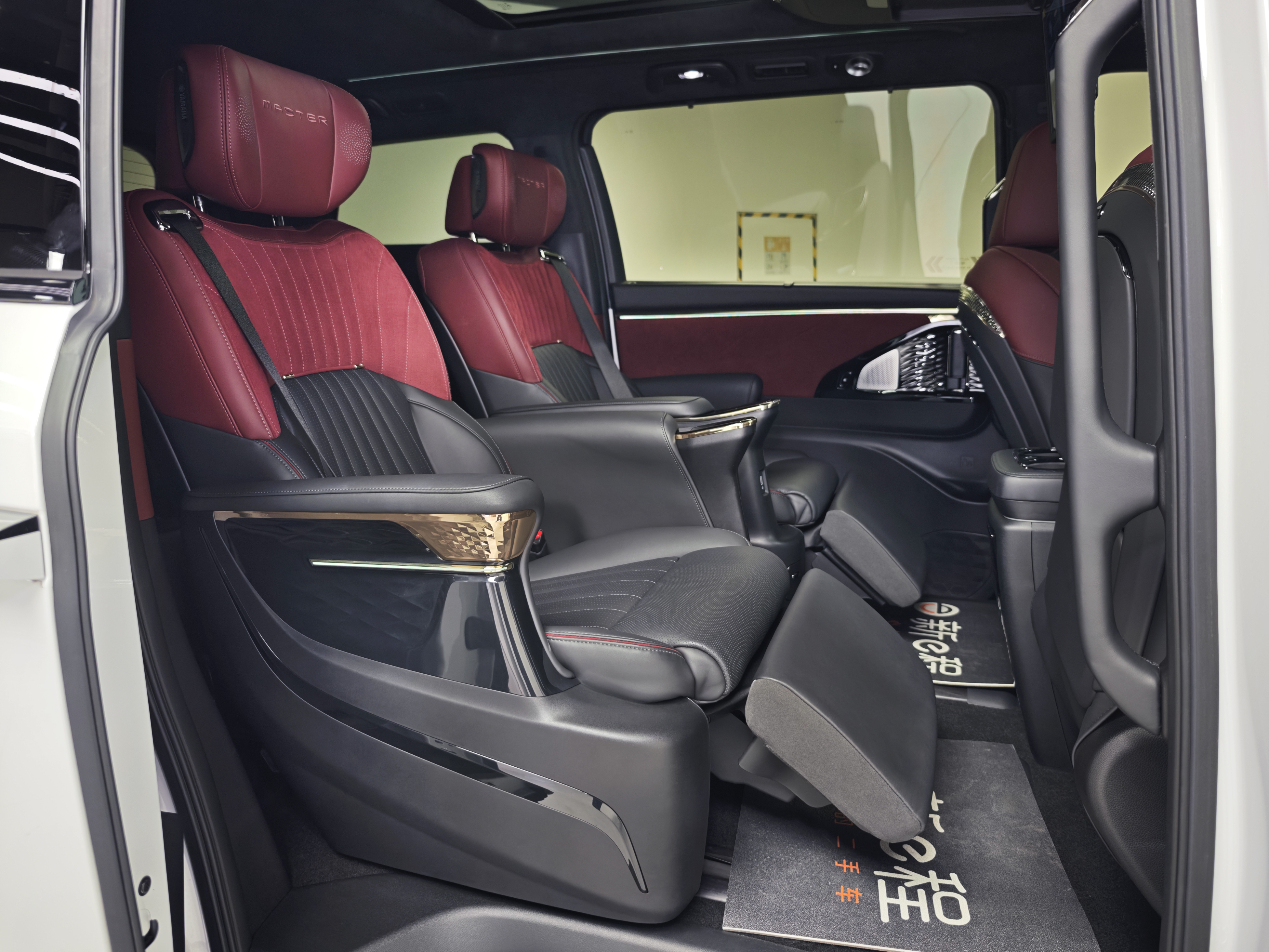 GAC Trumpchi M8 2023 car image #16