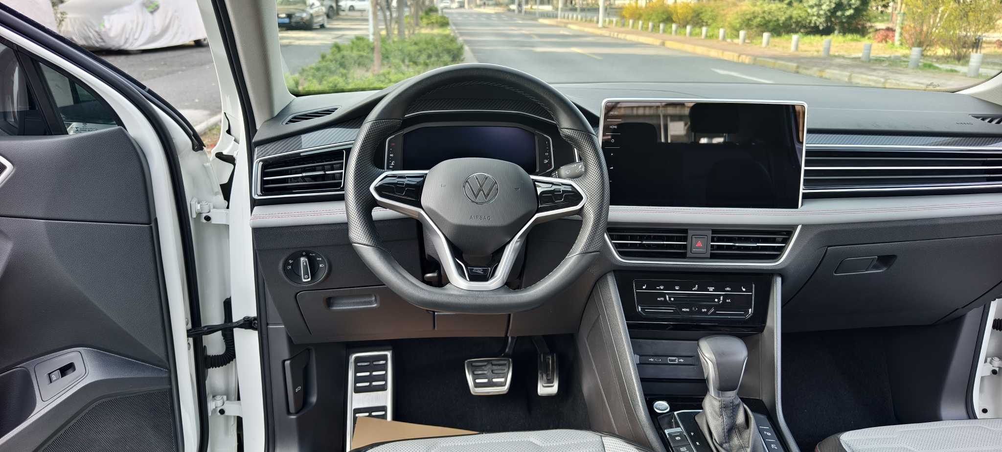 Volkswagen Tiguan X 2024 car image #16