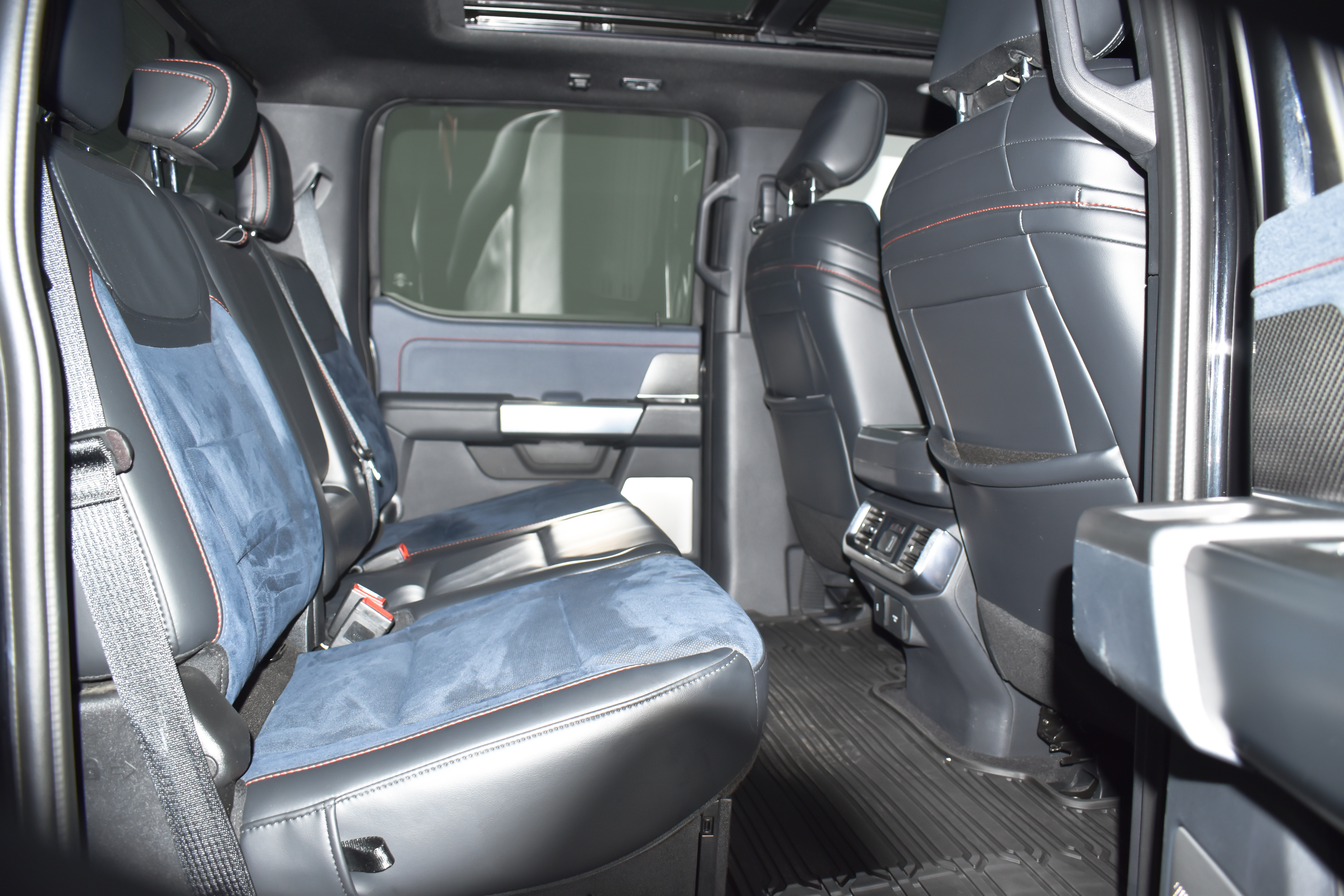 Ford F-150 Raptor 2024 immagine di auto #16