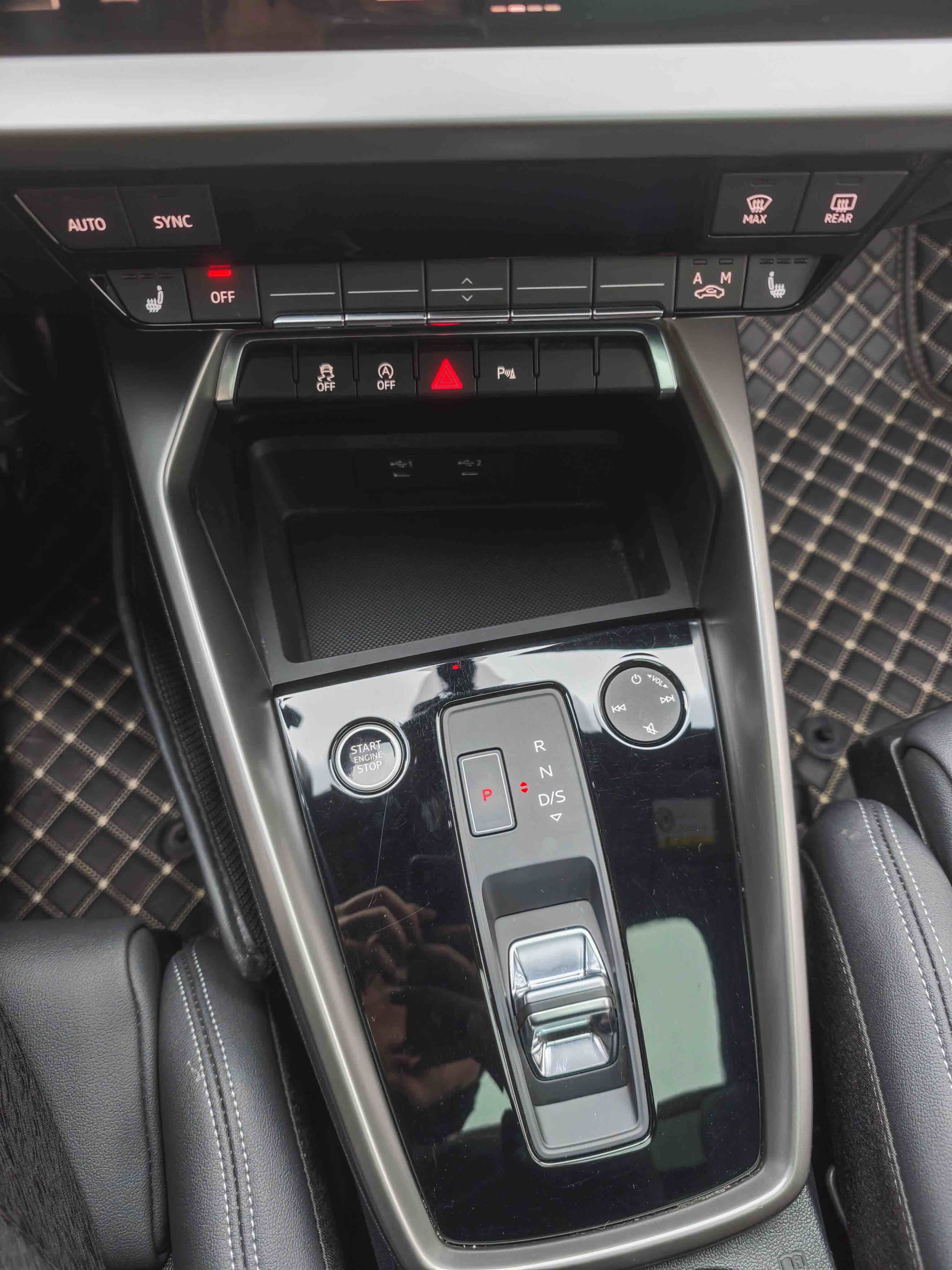 Audi A3 2023 car image #16