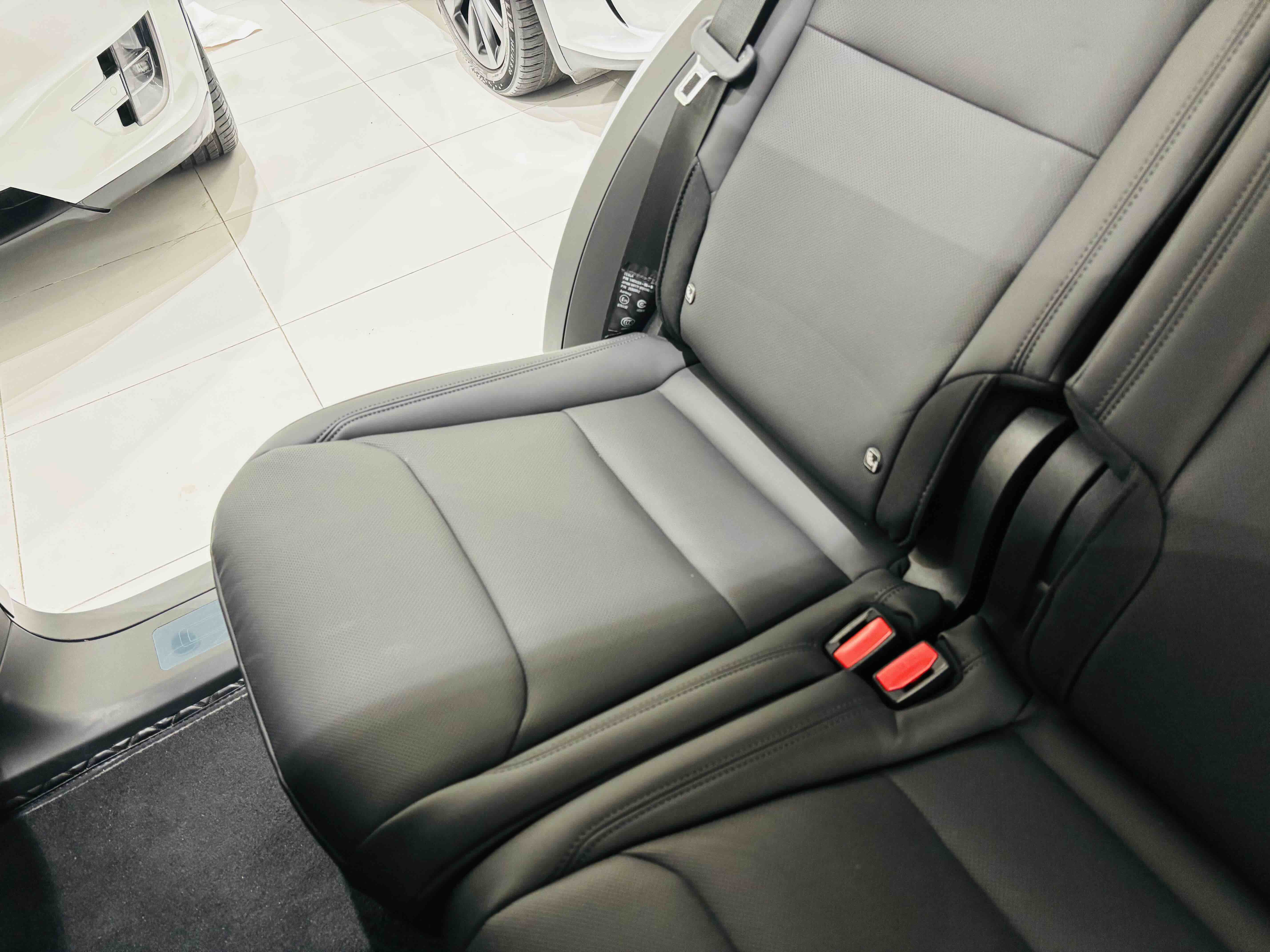 特斯拉 Model X 2024 汽车图片 #16