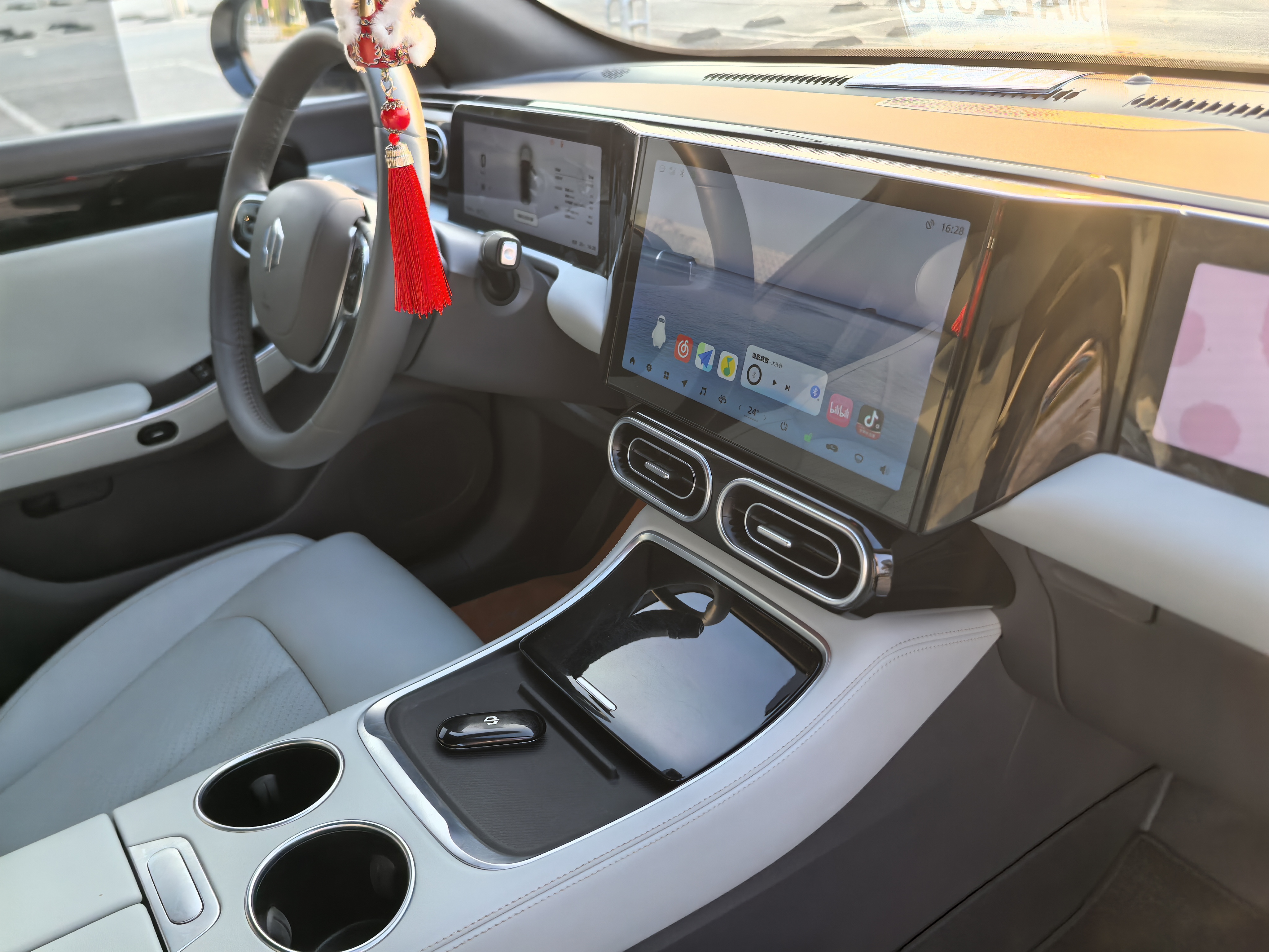 零跑汽车 零跑C01 2023 汽车图片 #16