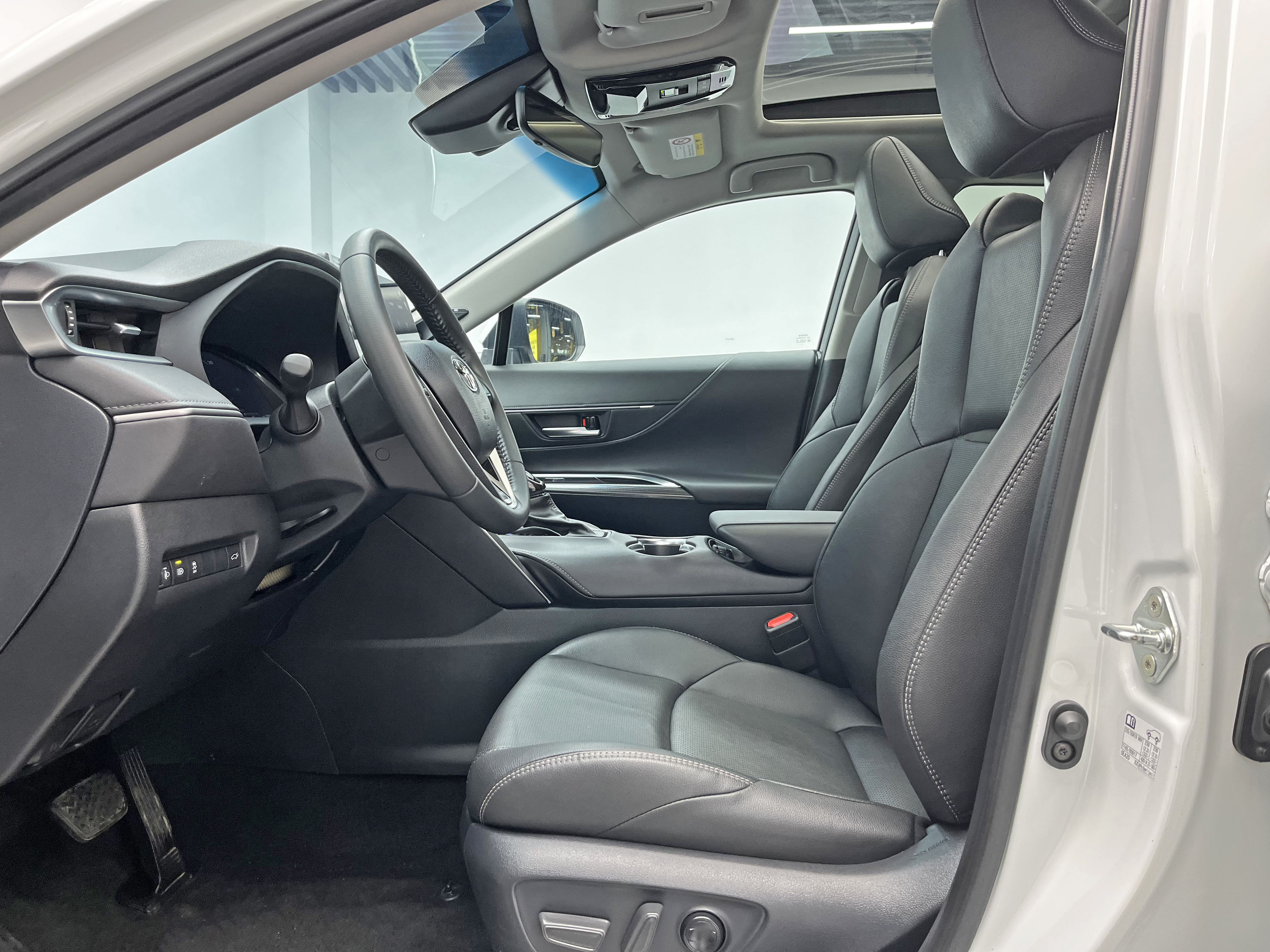 Toyota Venza 2024 car image #16