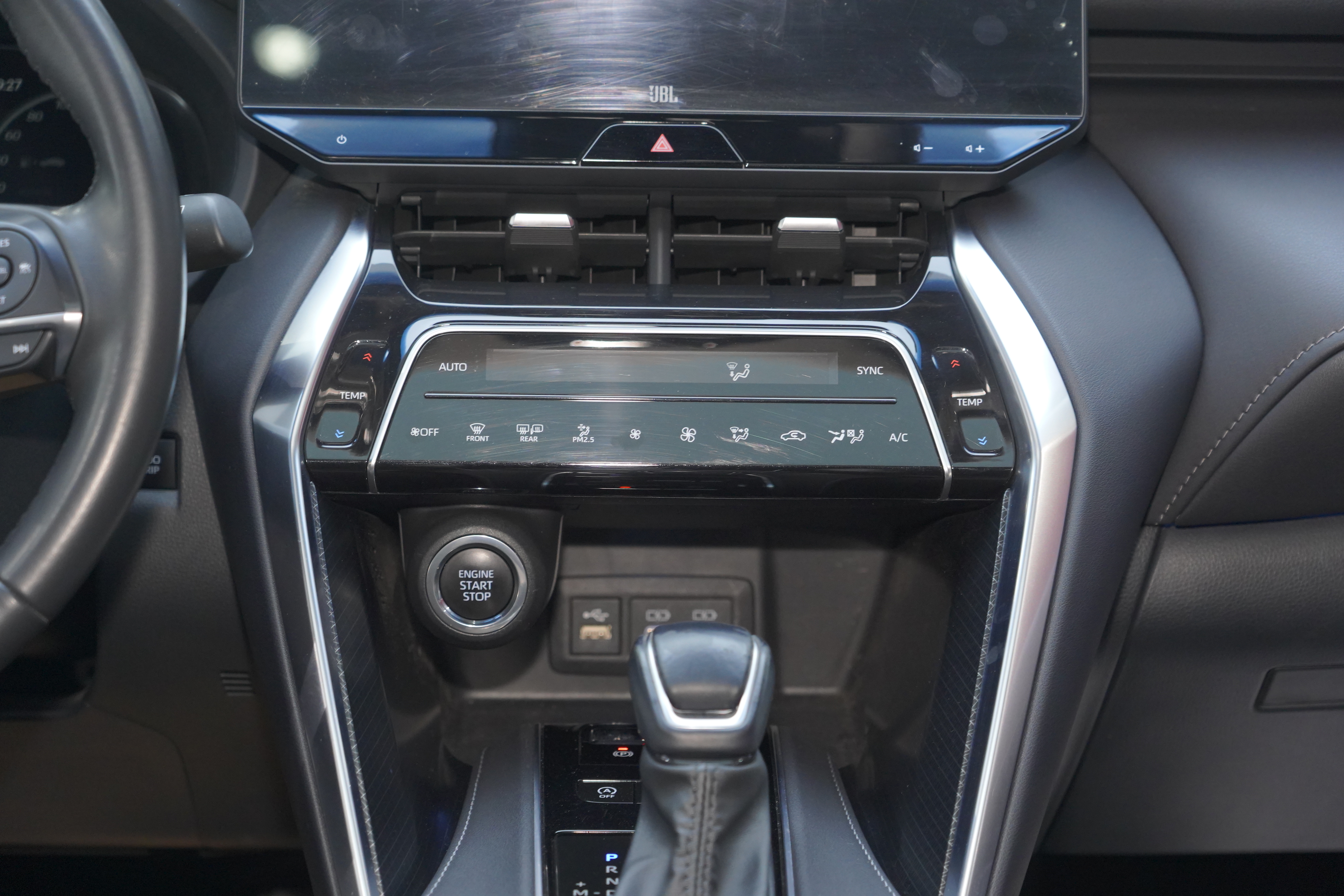 Toyota Venza 2023 car image #16