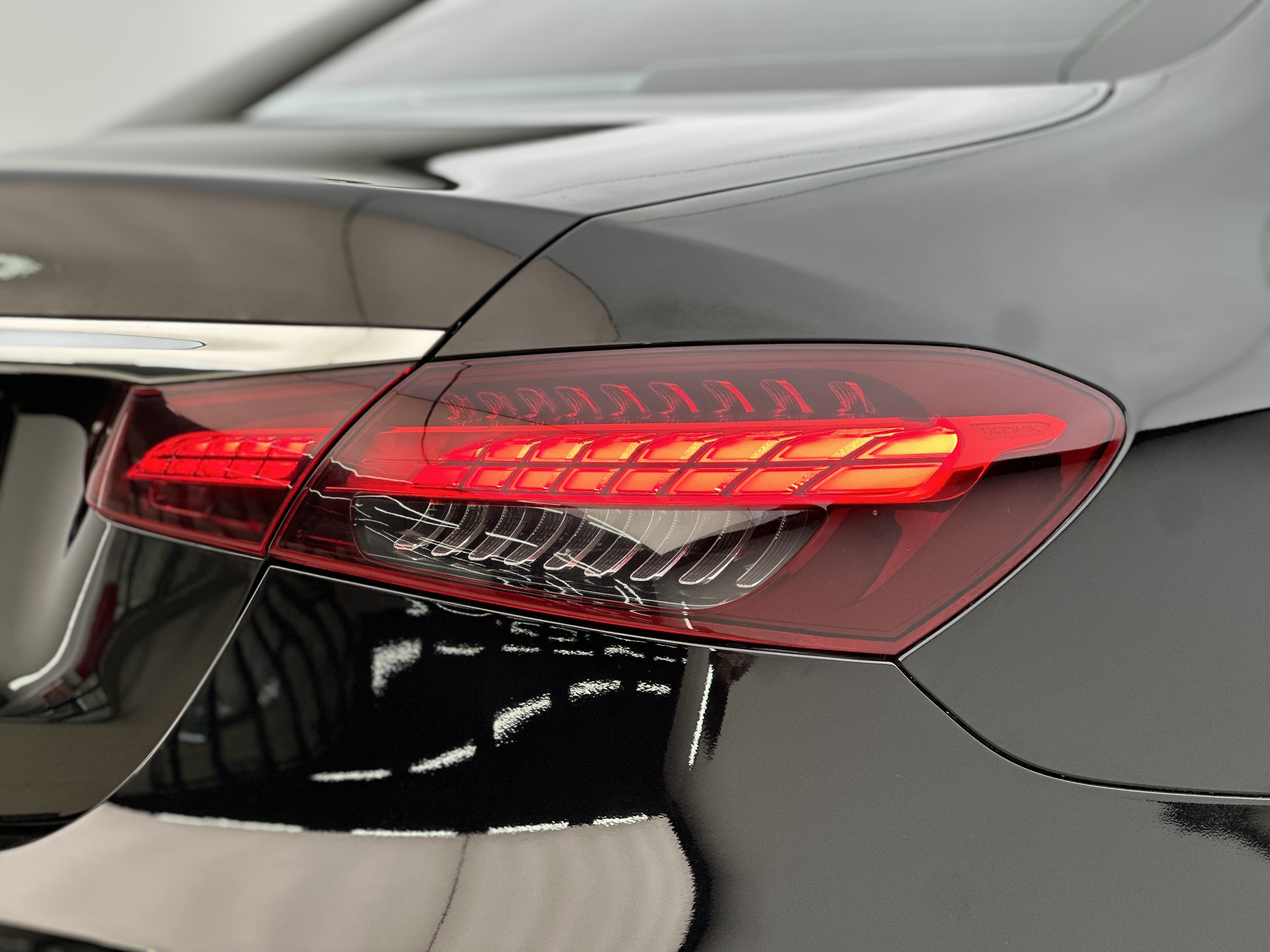 Mercedes-Benz E Class 2023 car image #16