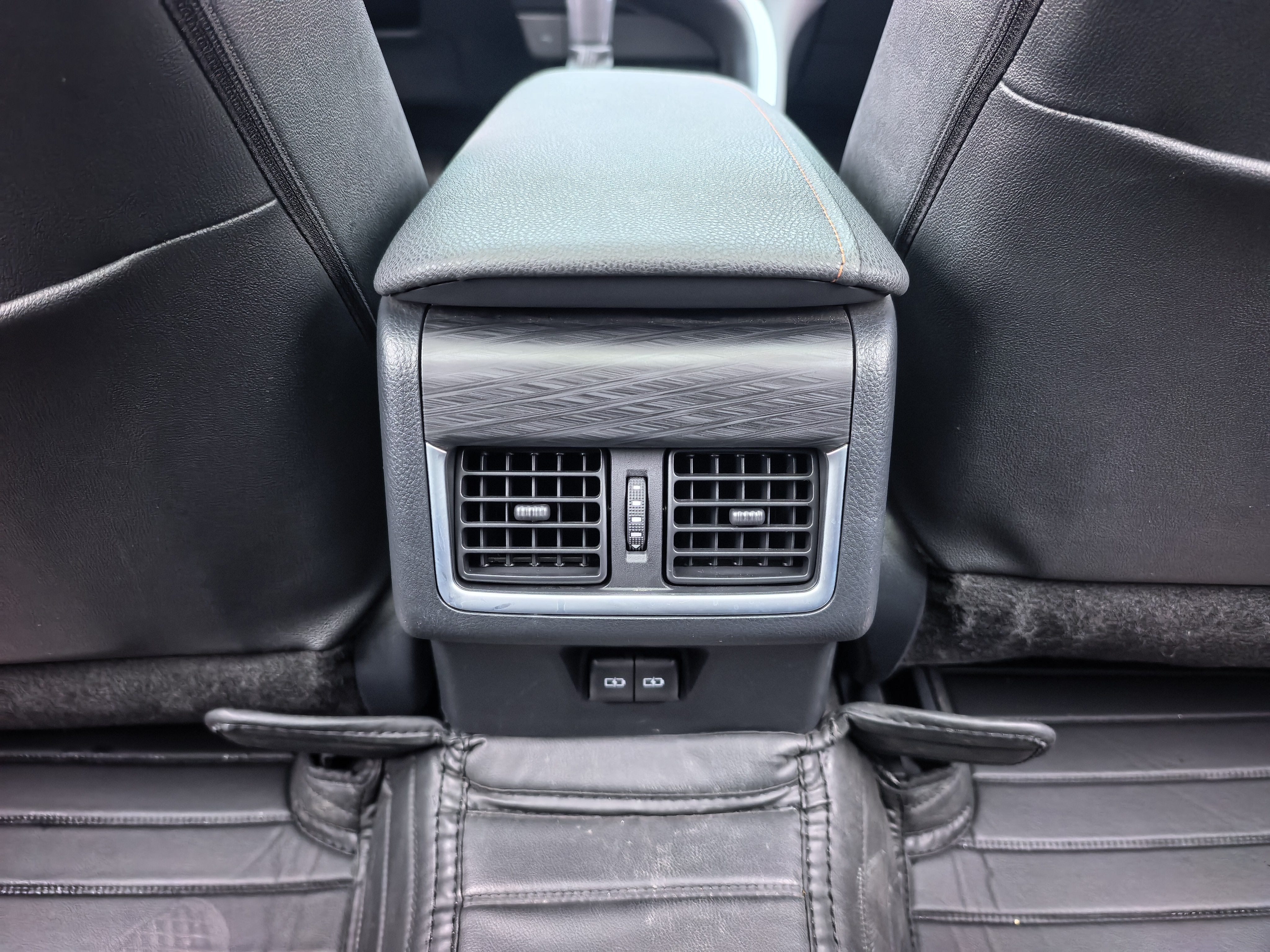 Toyota Camry 2024 #16 Toyota Camry 2024 immagine di auto #16