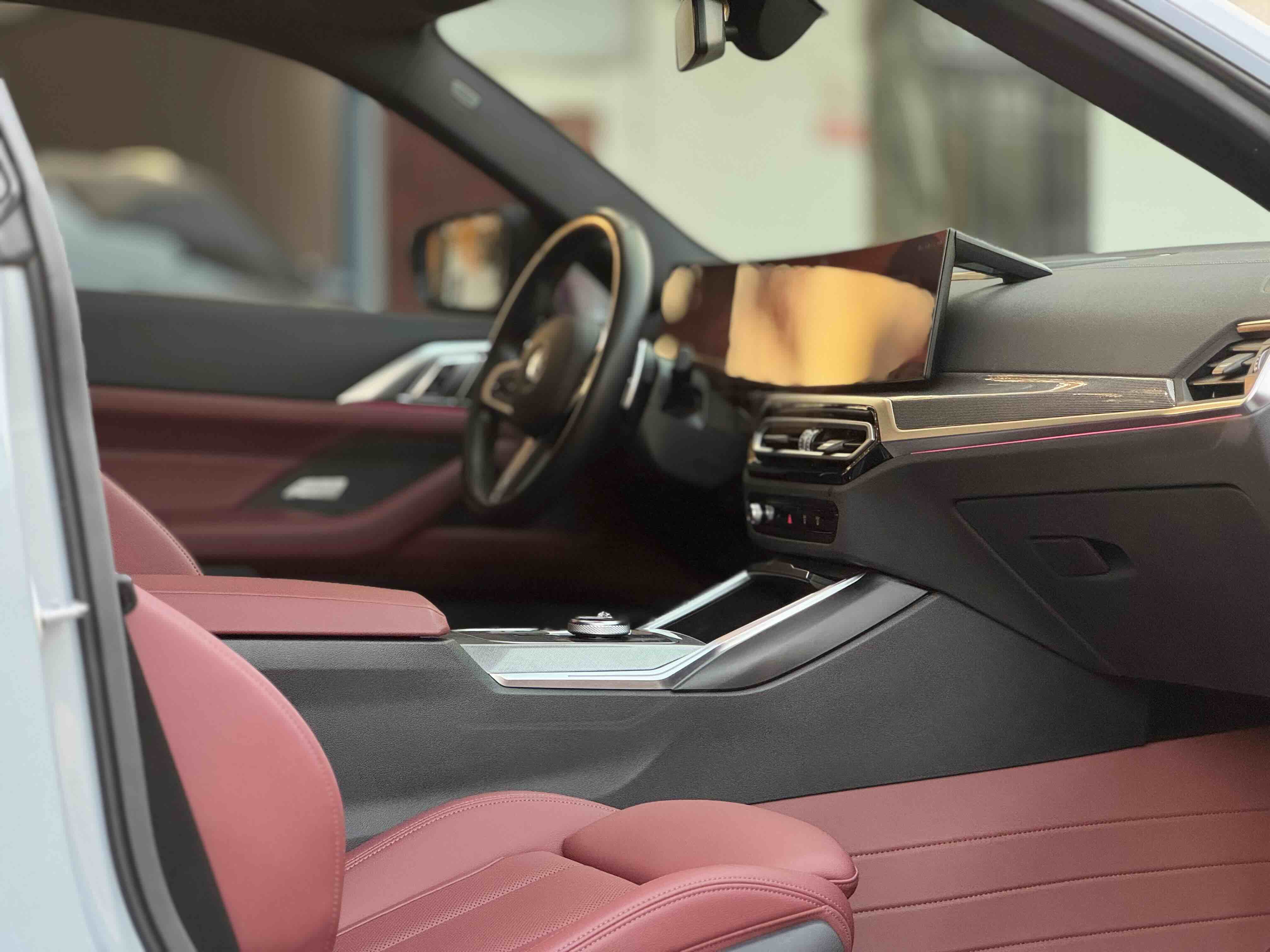 BMW 4 Series 2024 car image #16