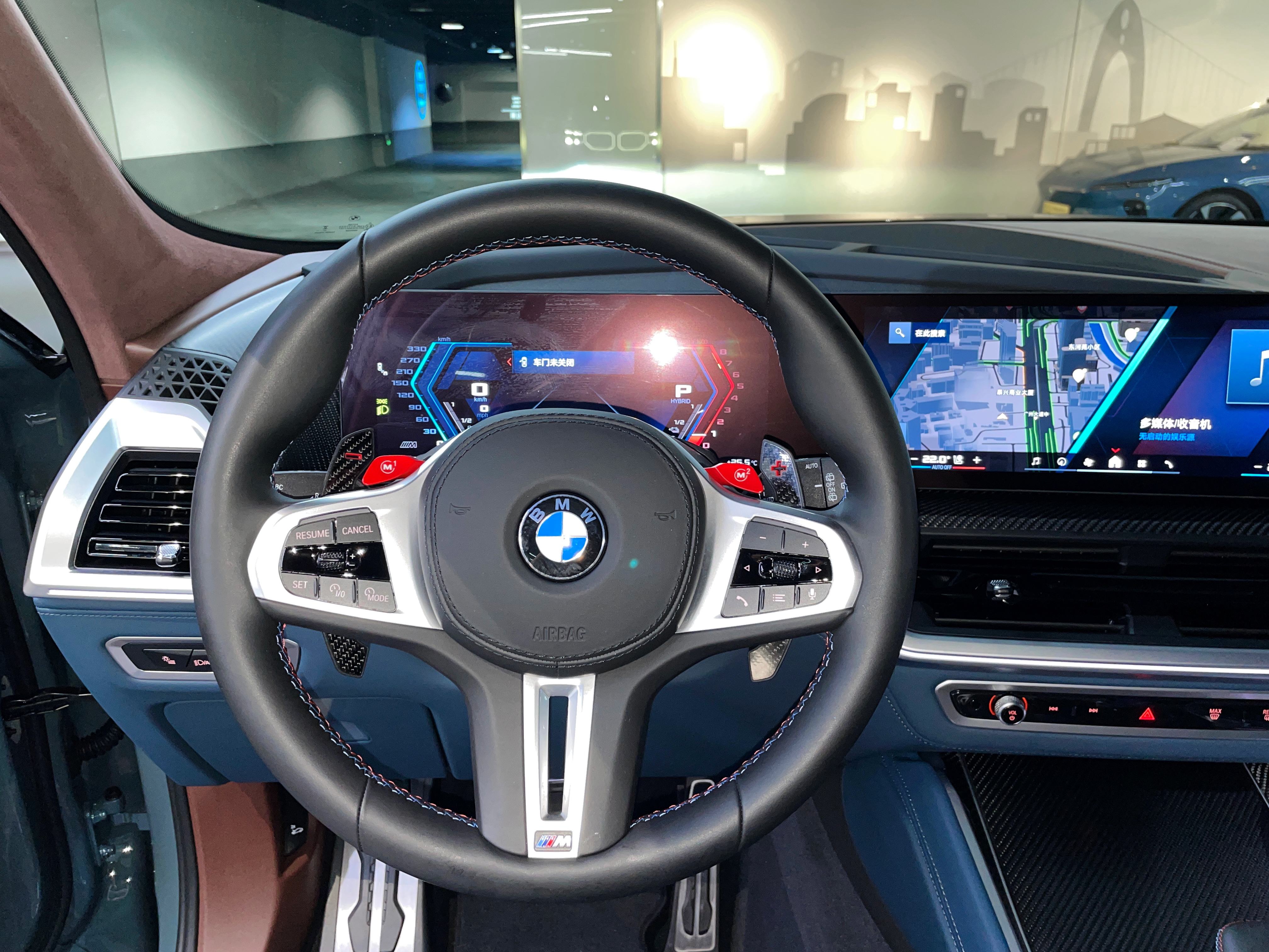 BMW XM 2024 car image #16