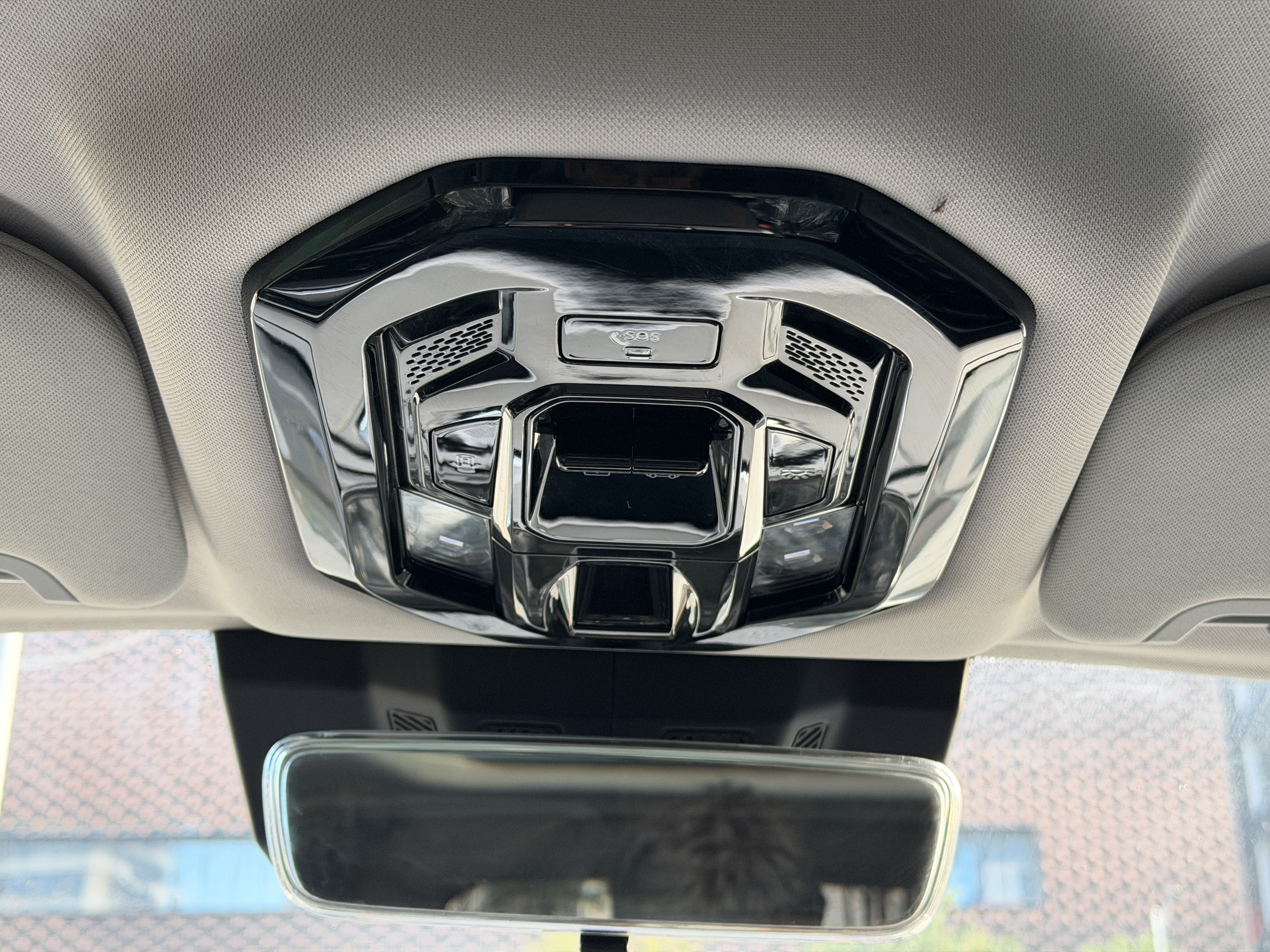 Jetour Shanhai Traveller 2023 car image #16