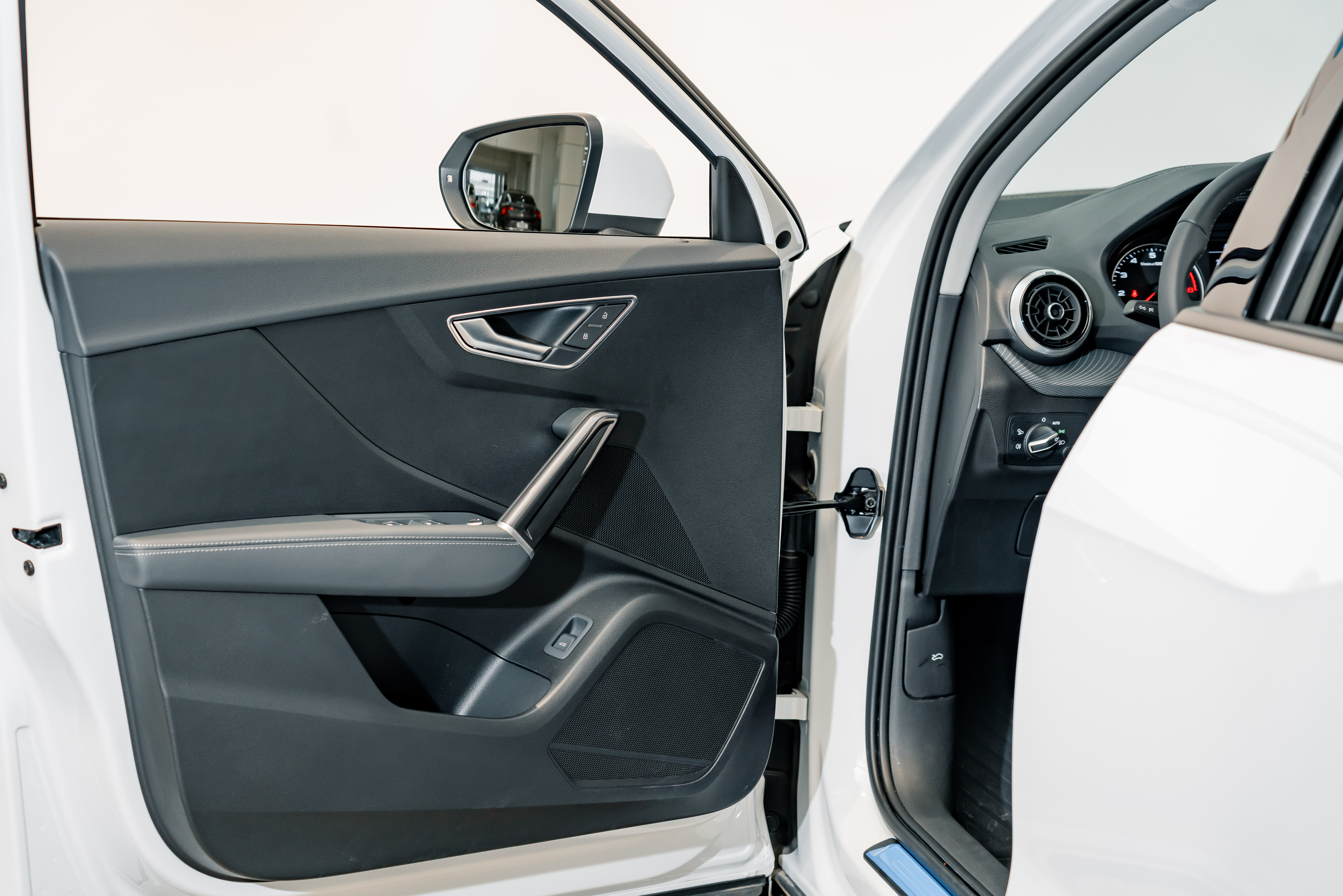 Q2L 2025 #16 Q2L 2025 car image #16