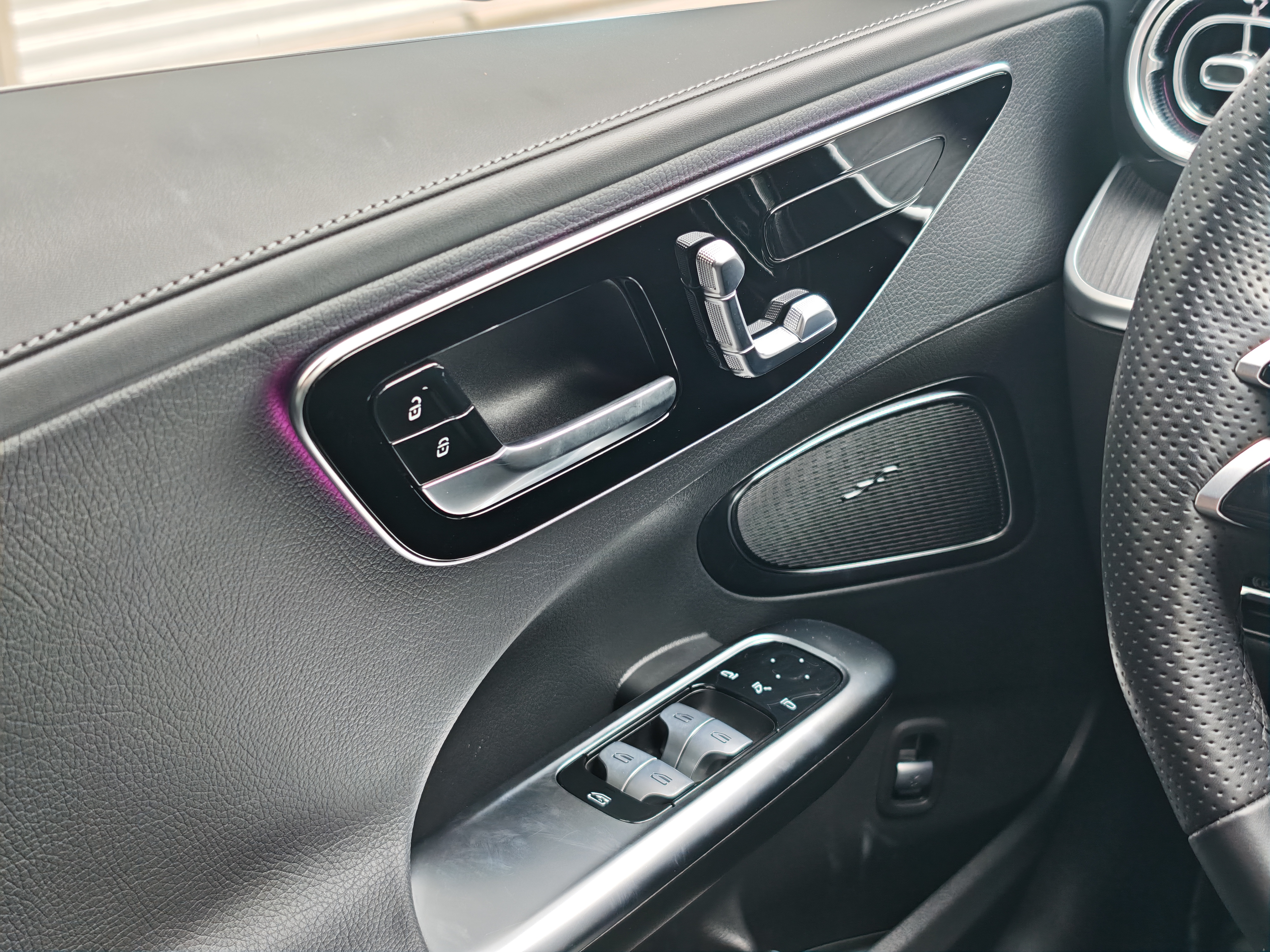 Mercedes-Benz C Class 2024 #16 Mercedes-Benz C Class 2024 car image #16