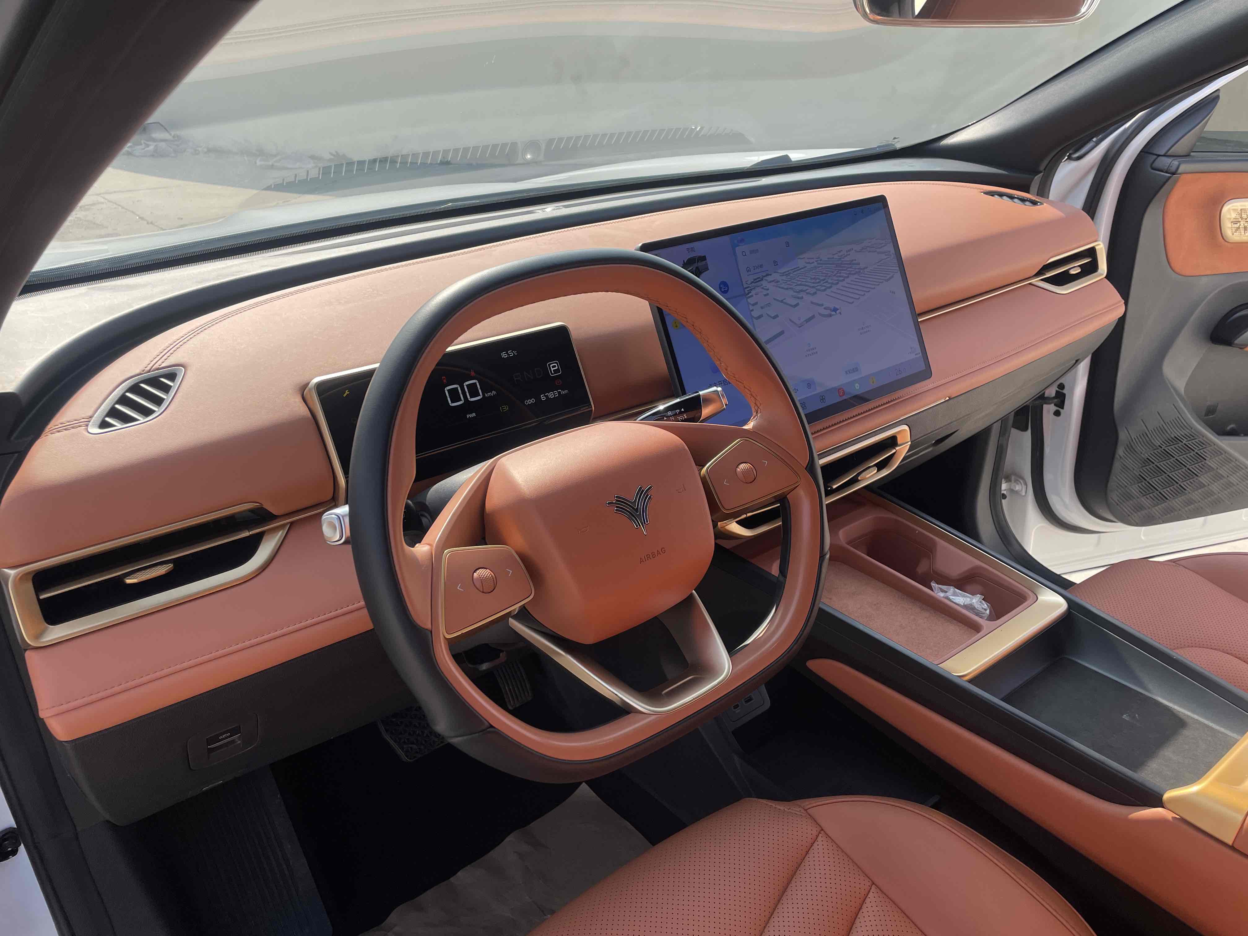 哪吒汽车 哪吒X 2024 汽车图片 #16