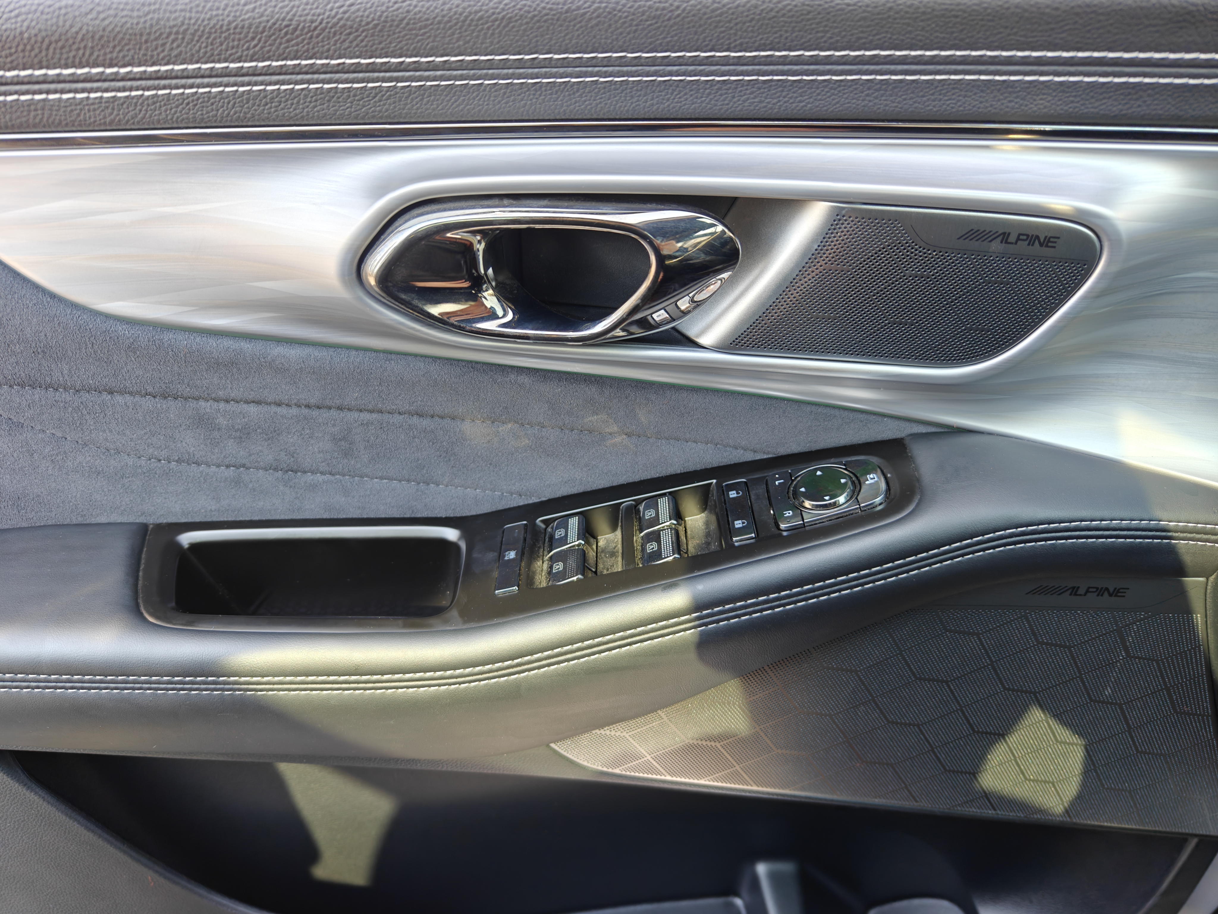 GAC Trumpchi ES9 2024 car image #16