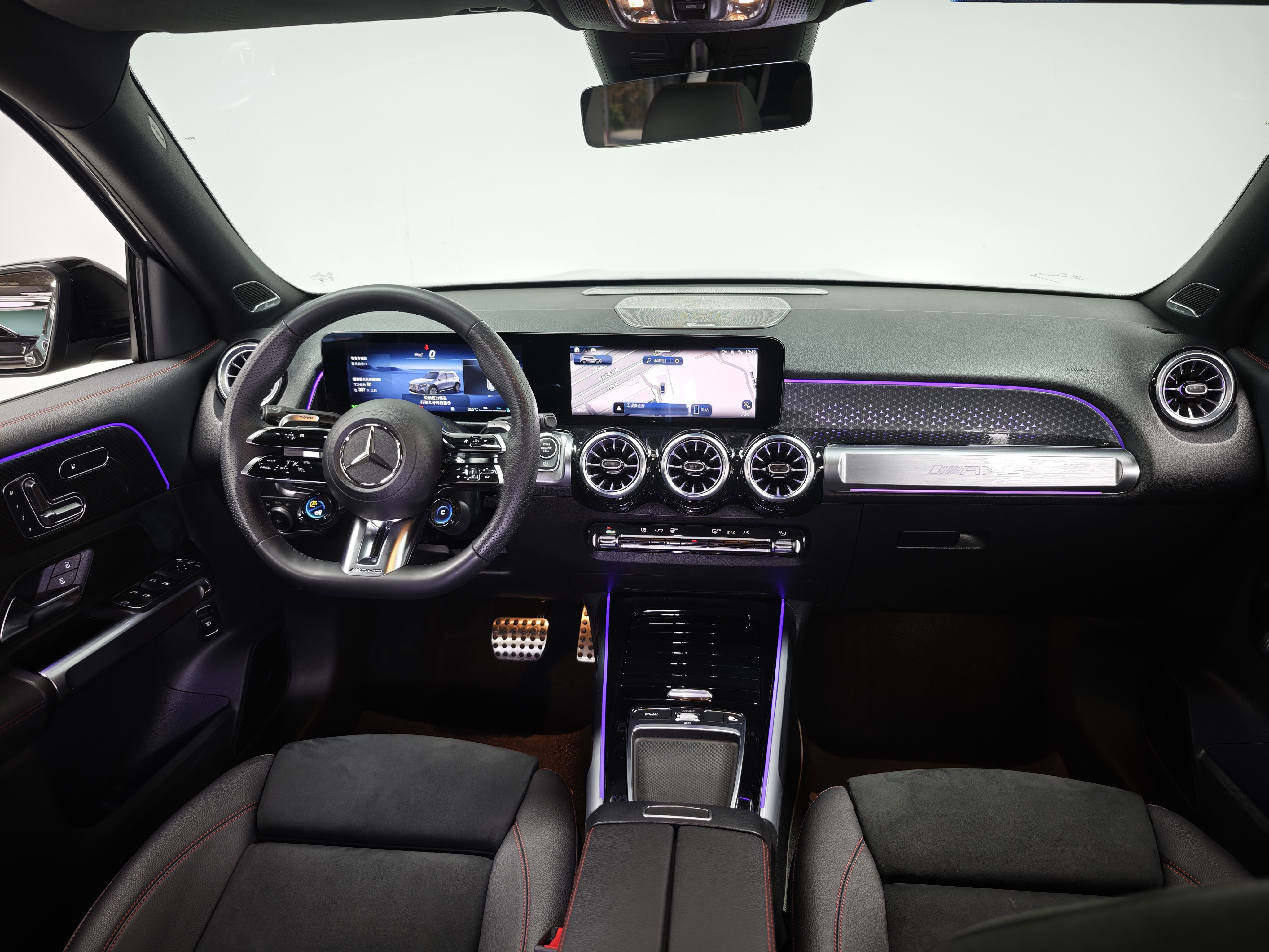 Mercedes-Benz GLB AMG 2025 car image #16