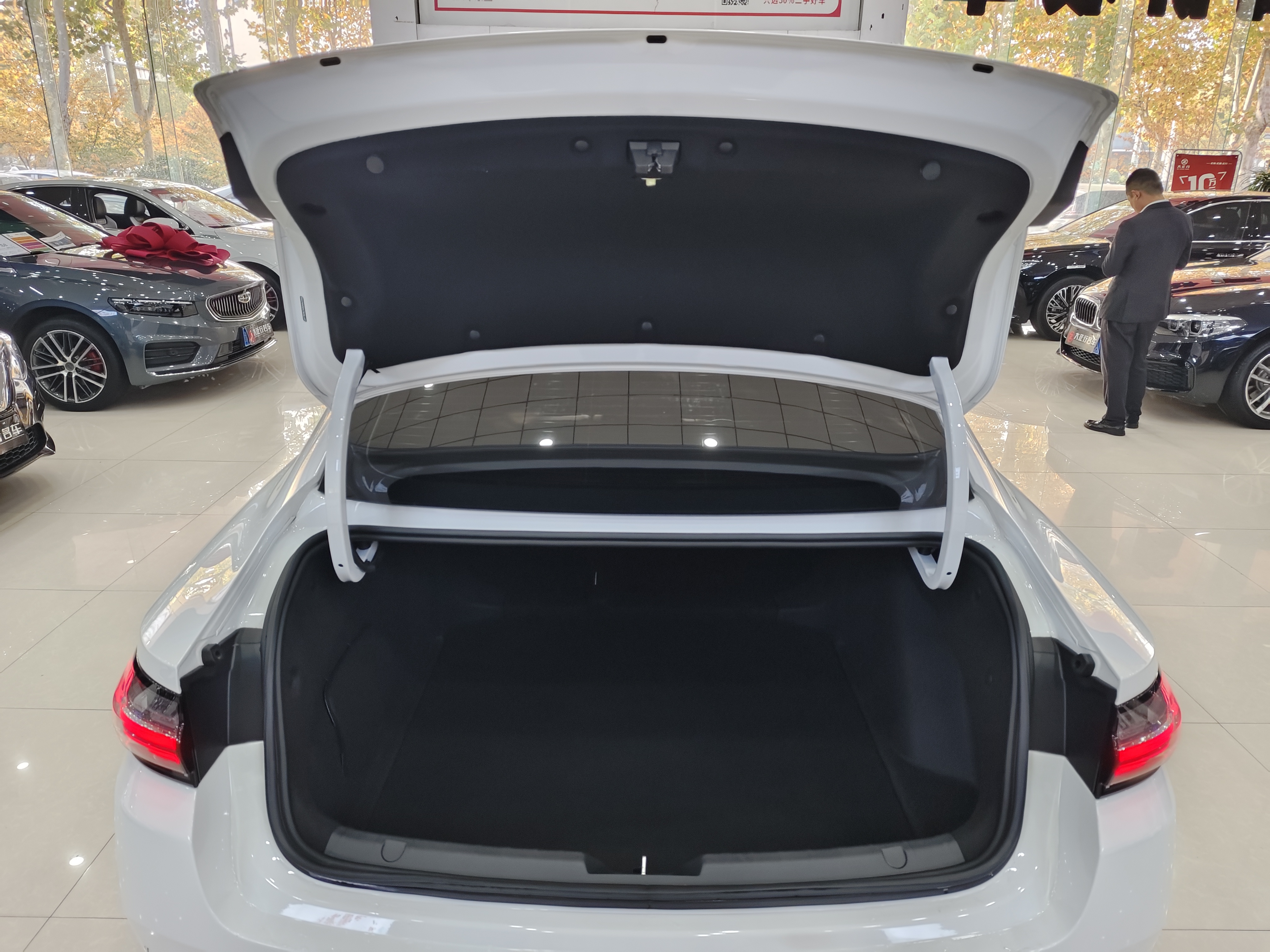 GEELY PrefaceL 2024 car image #16