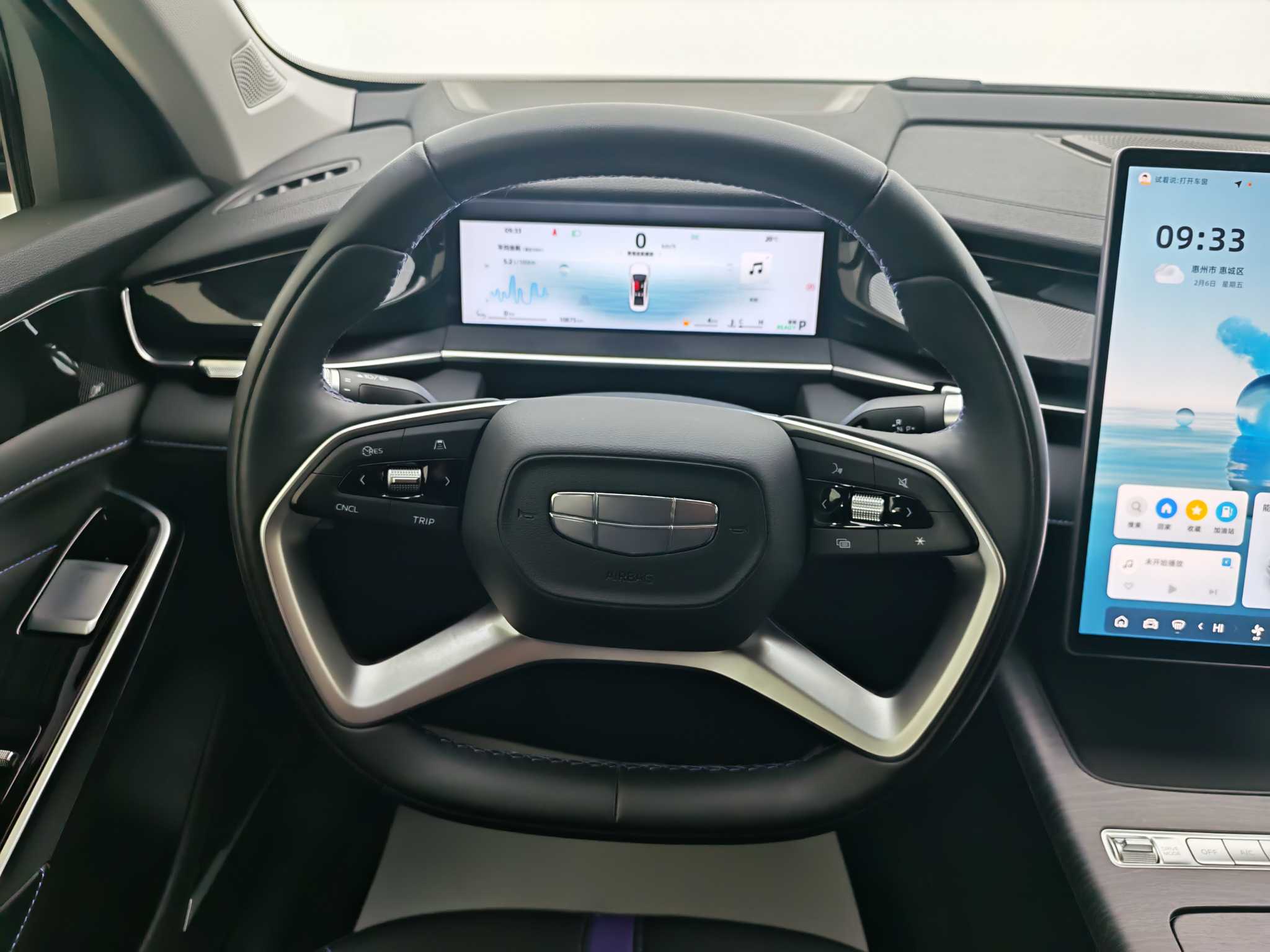 2025 car image #16