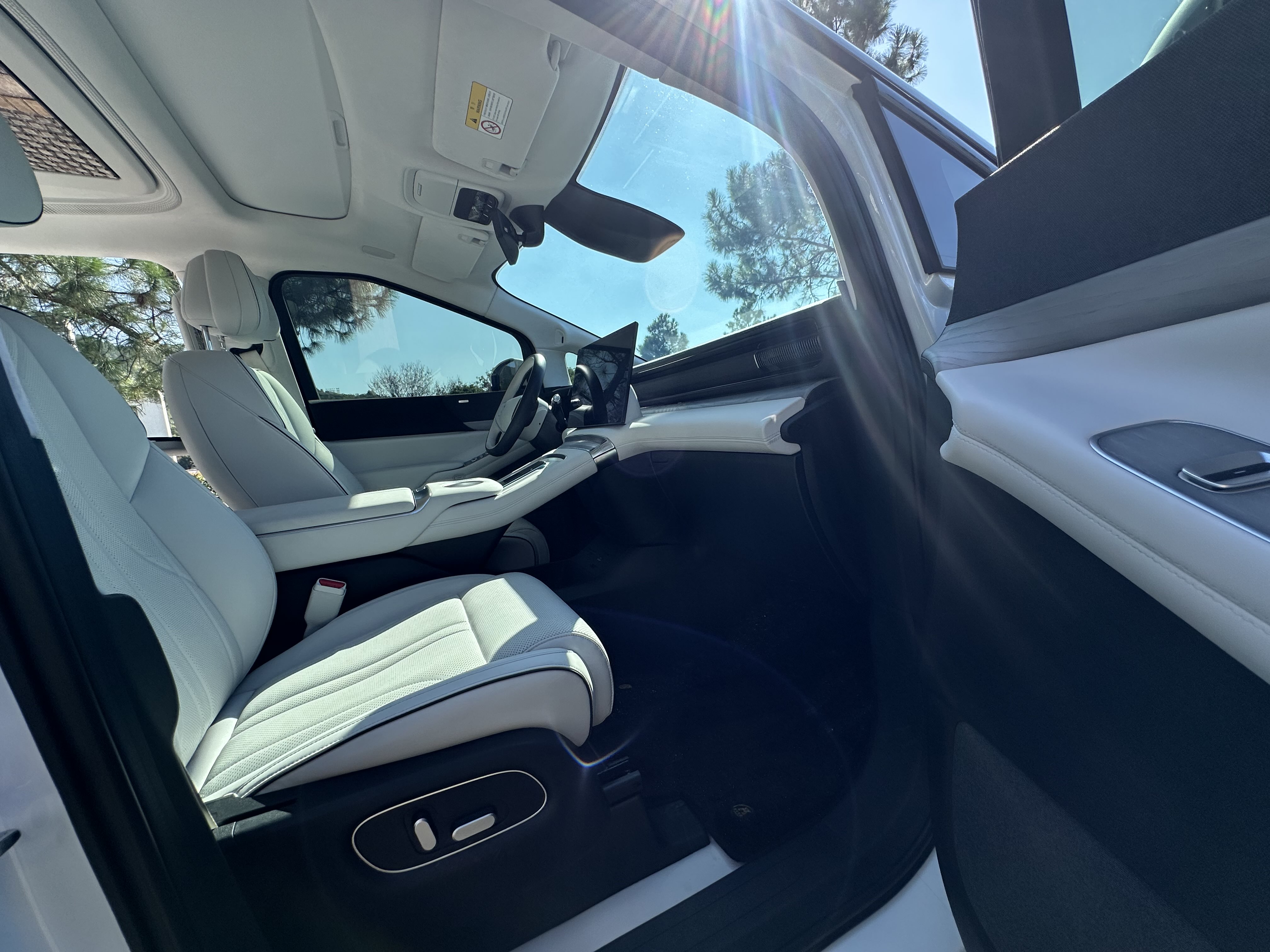 Xpeng X9 2024 immagine di auto #16