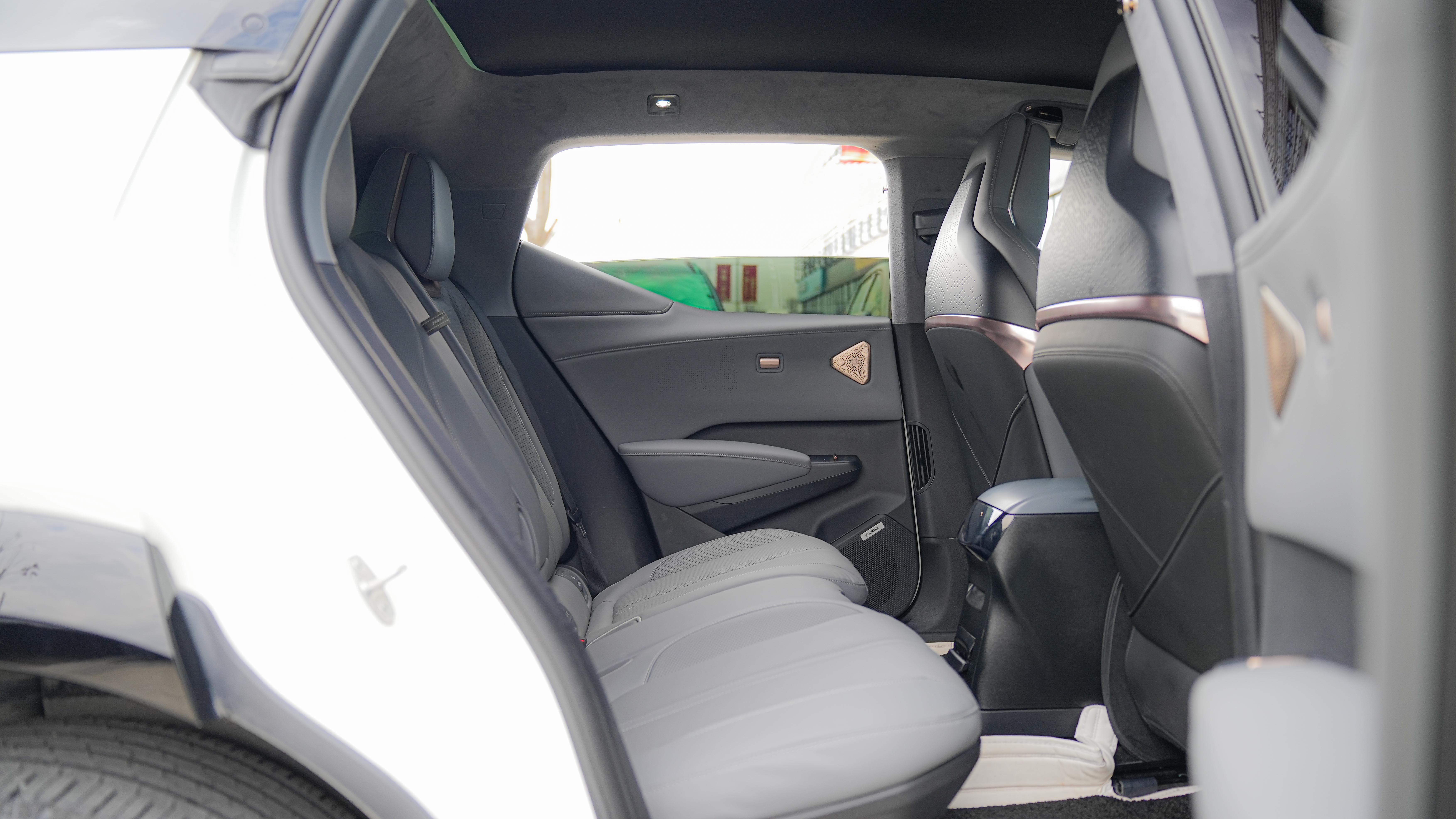 Zeekr X 2024 immagine di auto #16