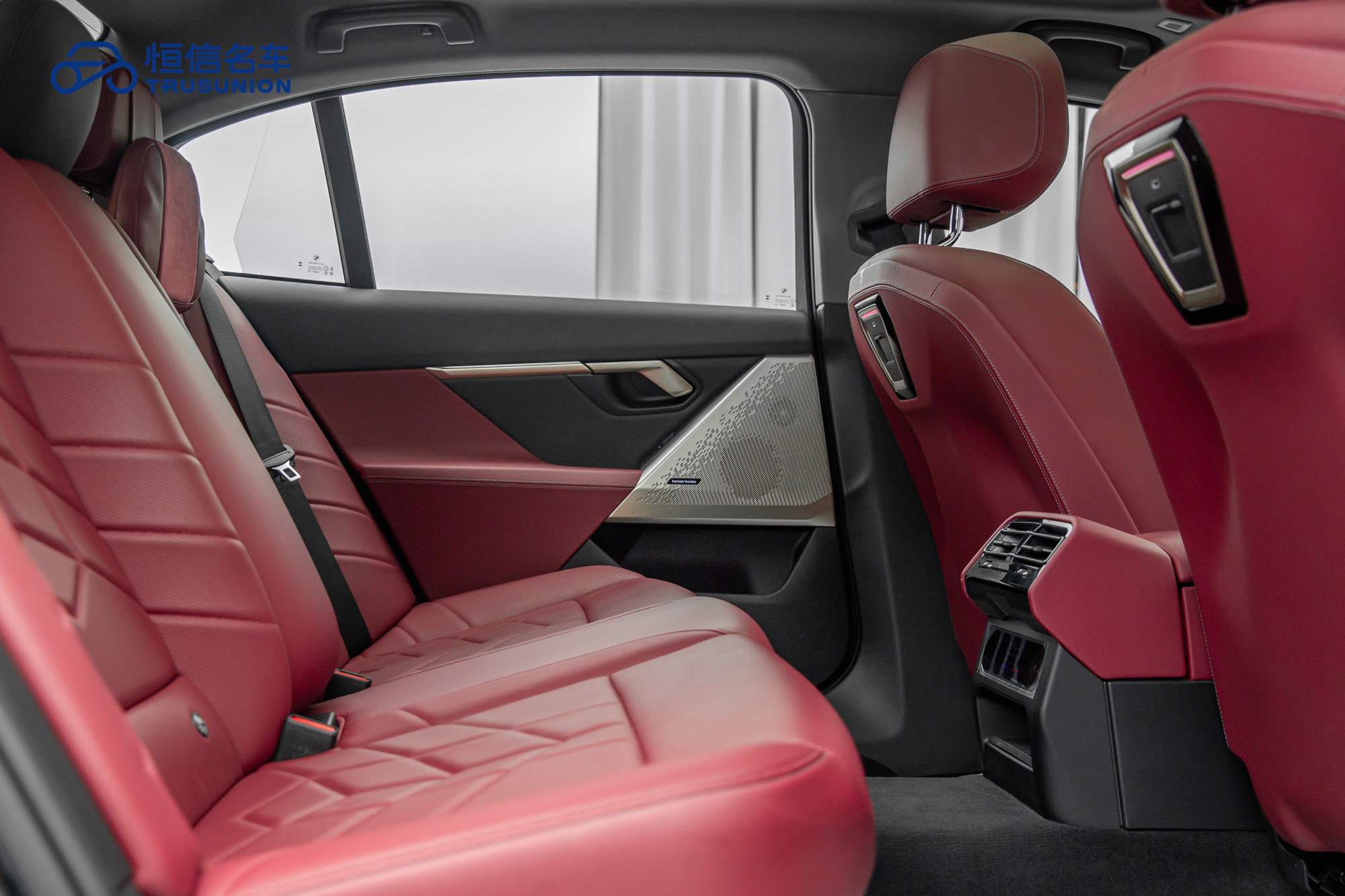 BMW 5 Series 2024 car image #16
