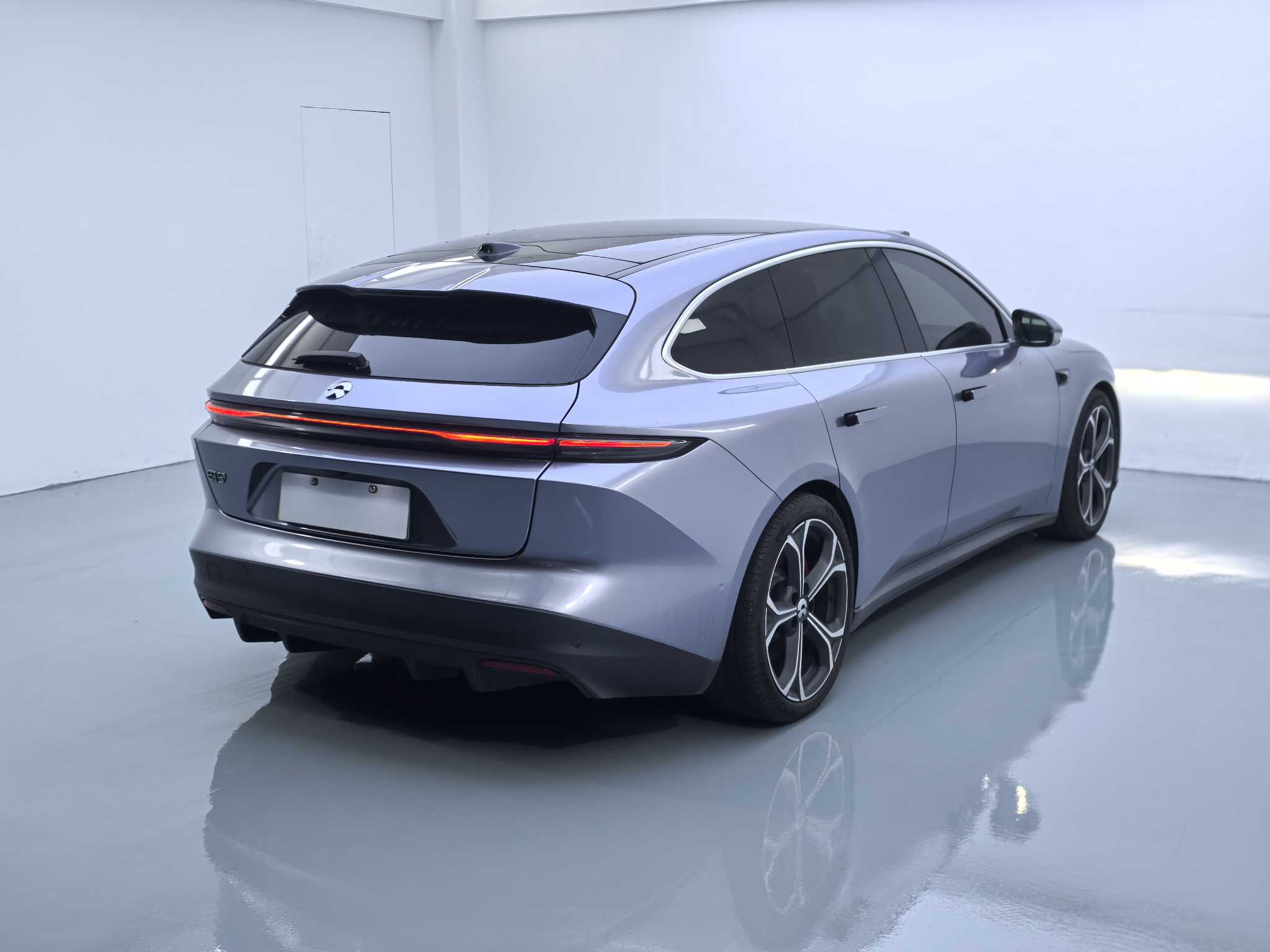 NIO ET5T 2024 изображение автомобиля #16