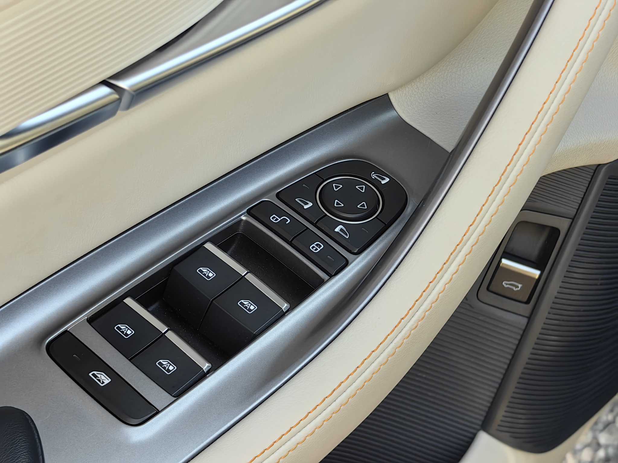 BYD Song Plus New Energy 2024 car image #16