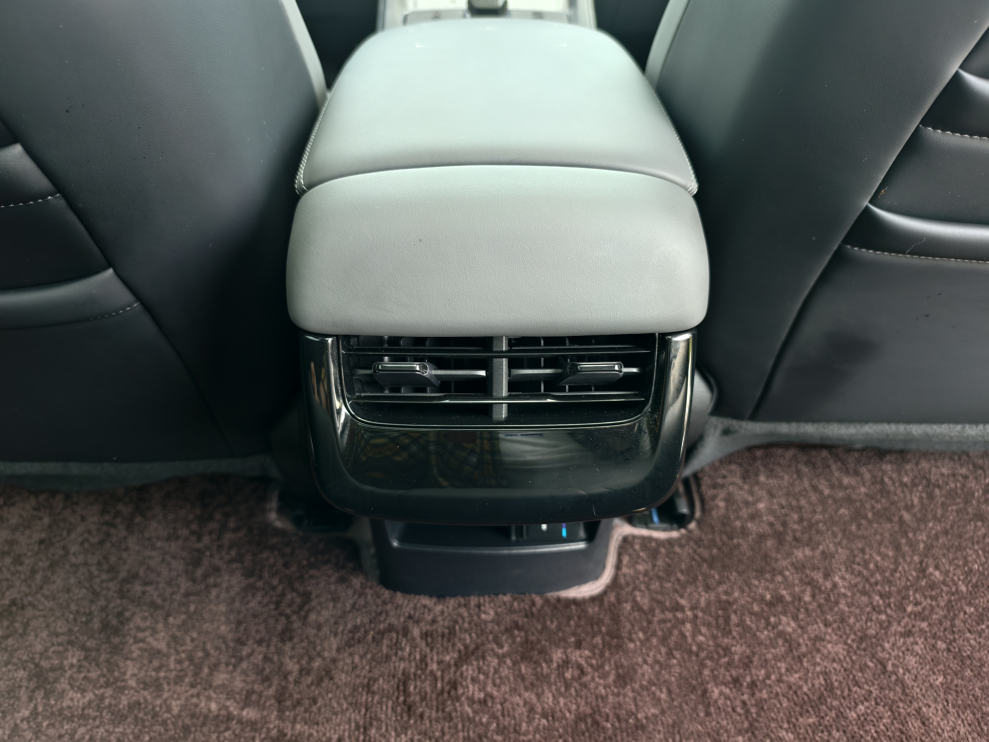 BYD Seal 2024 immagine di auto #16