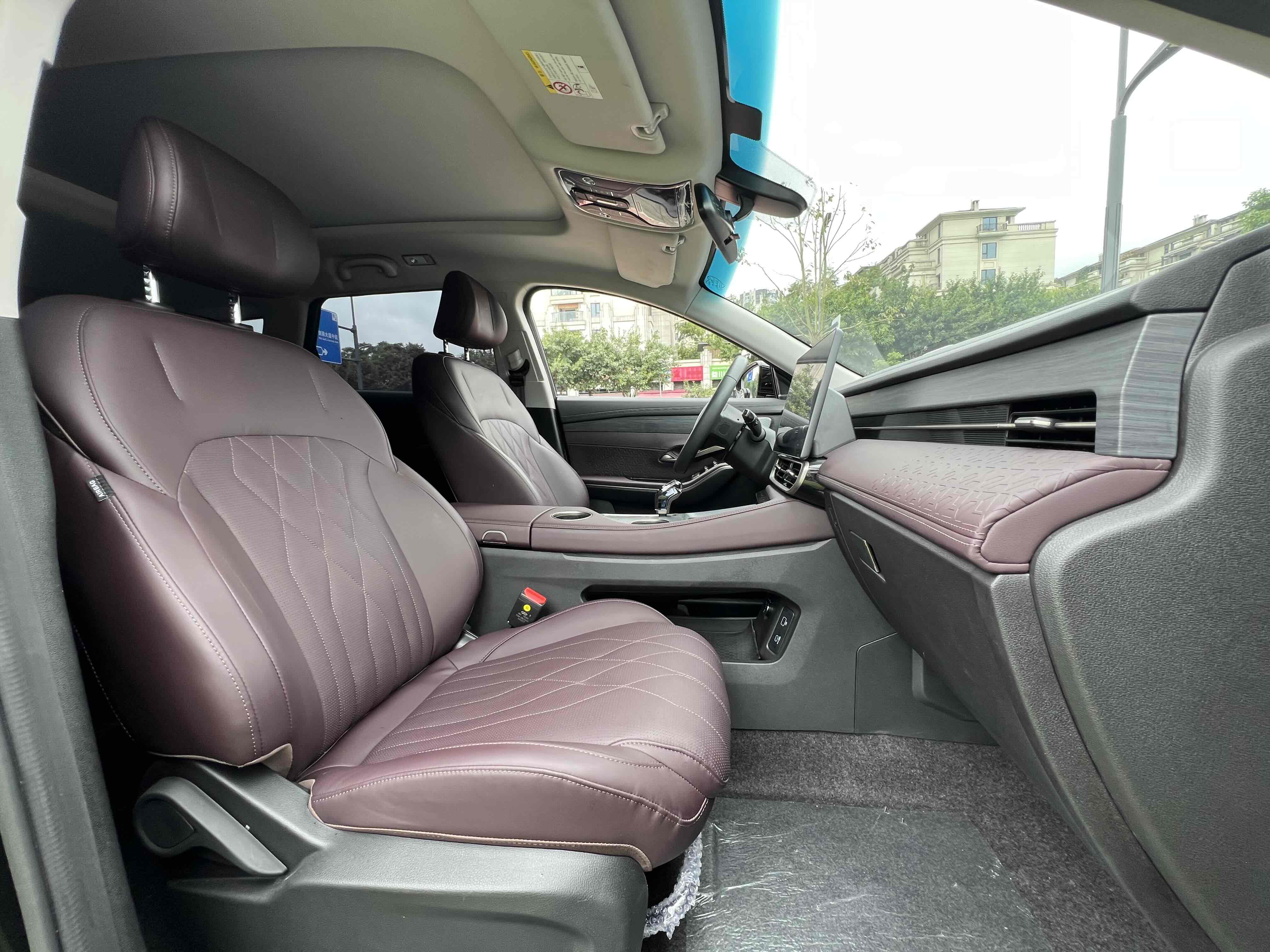 Jetour X90 PRO 2024 car image #16