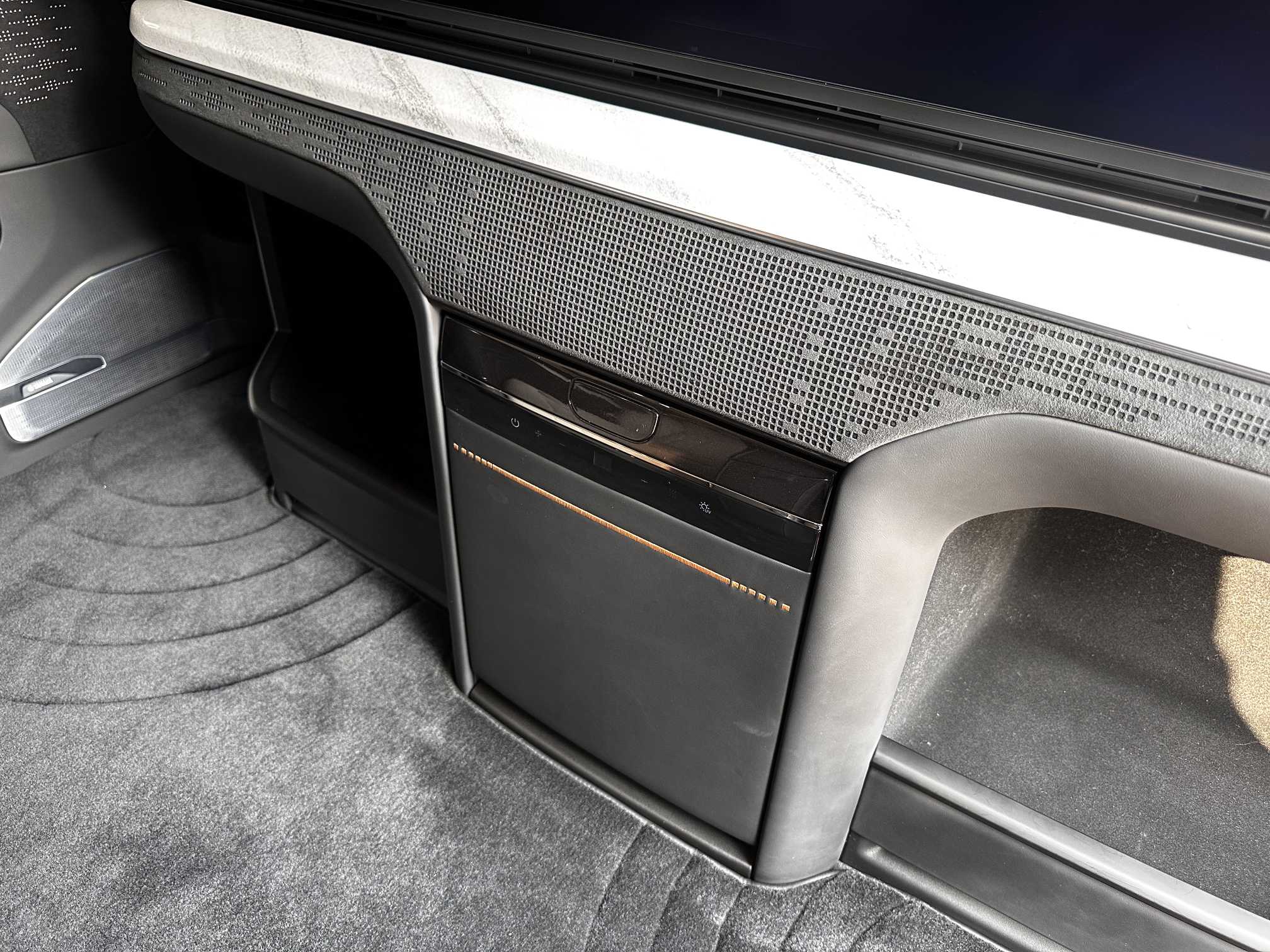 Zeekr 009 2024 imagen de coche #16