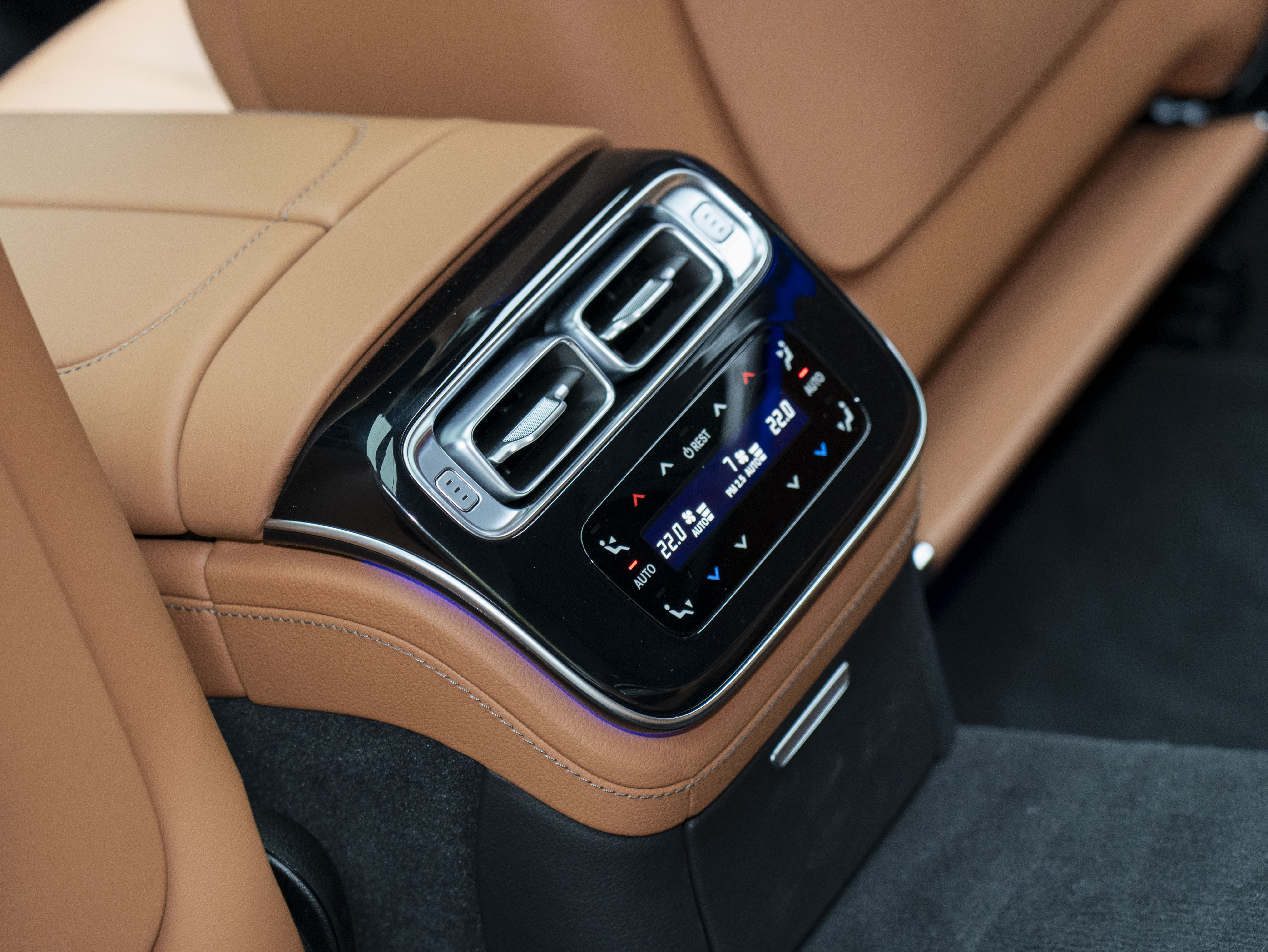 Mercedes-Benz S AMG New Energy 2025 изображение автомобиля #16