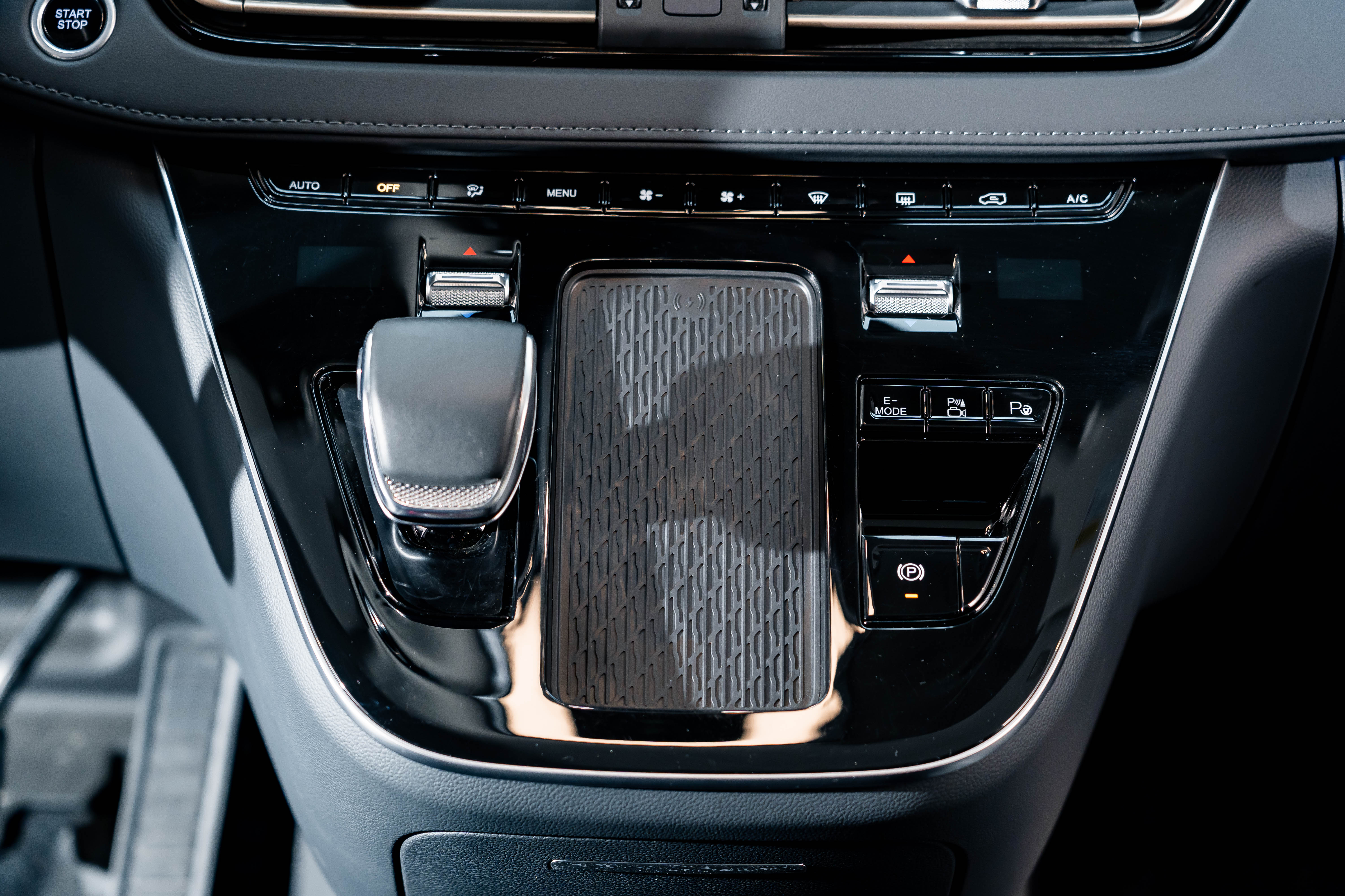 HongQi HQ9 PHEV 2025 #16 HongQi HQ9 PHEV 2025 car image #16