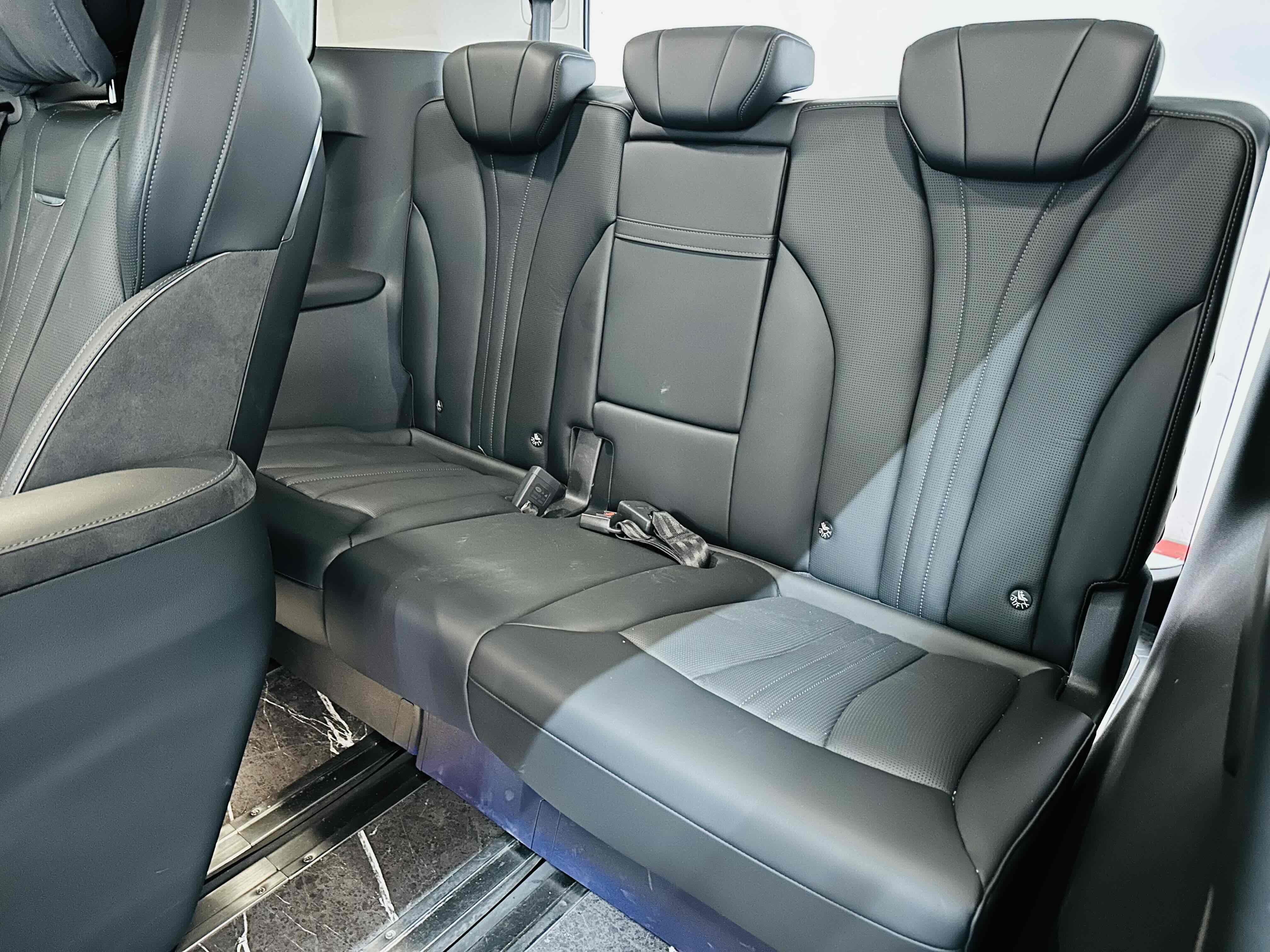 HongQi HQ9 PHEV 2024 #16 HongQi HQ9 PHEV 2024 car image #16