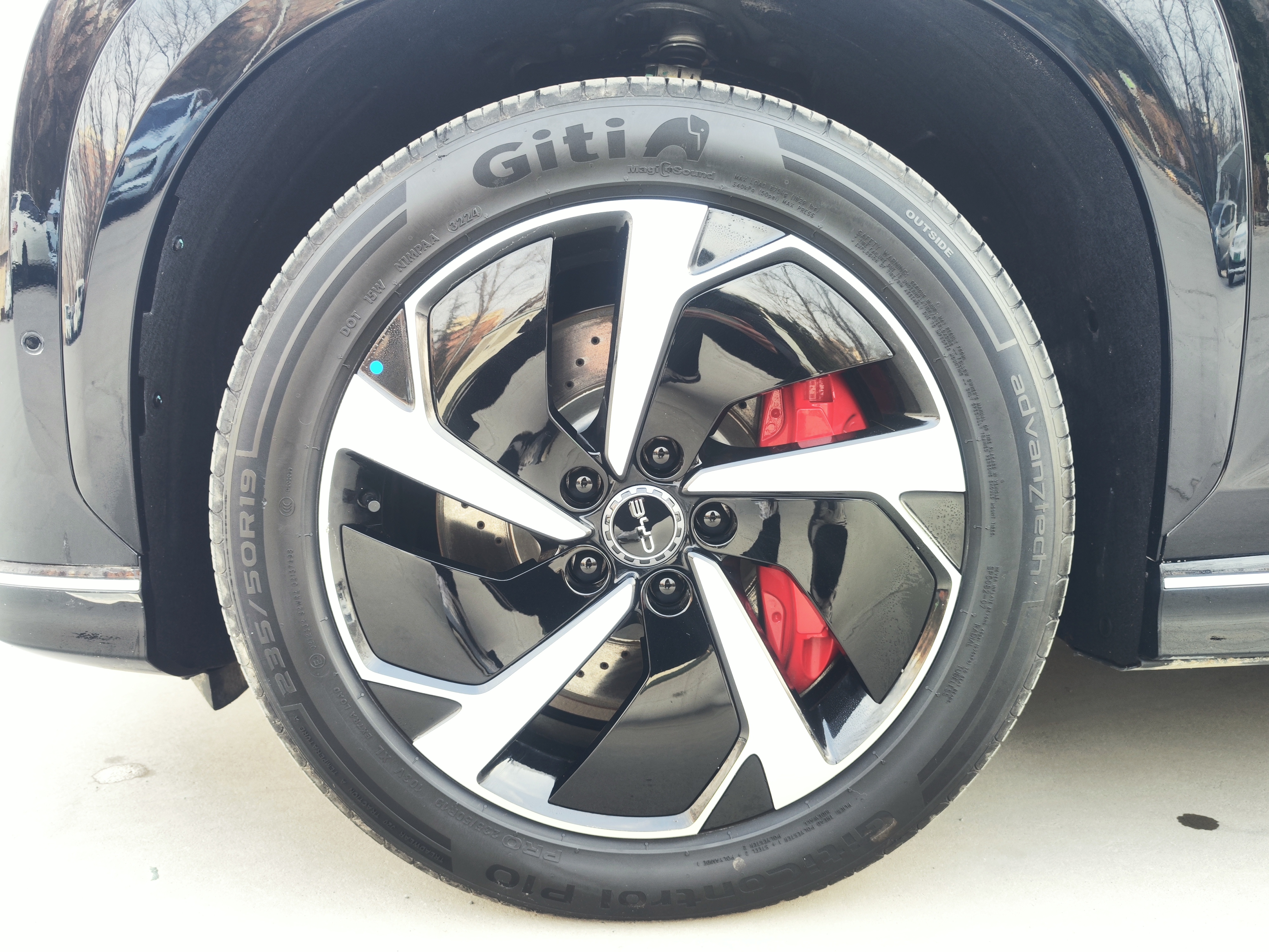 BYD Sea Lion 07 EV 2024 car image #16