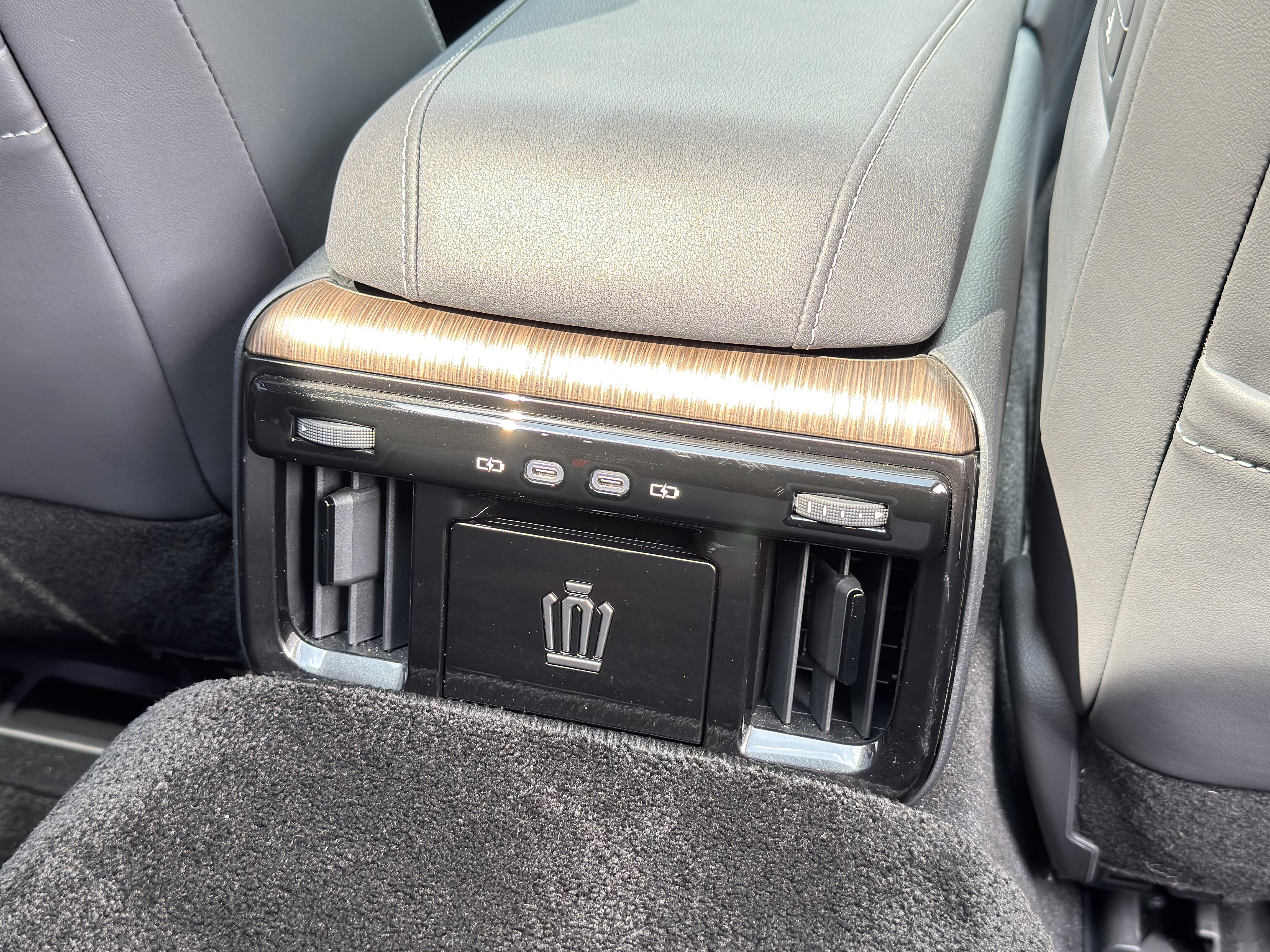 Toyota Crown 2024 #16 Toyota Crown 2024 immagine di auto #16