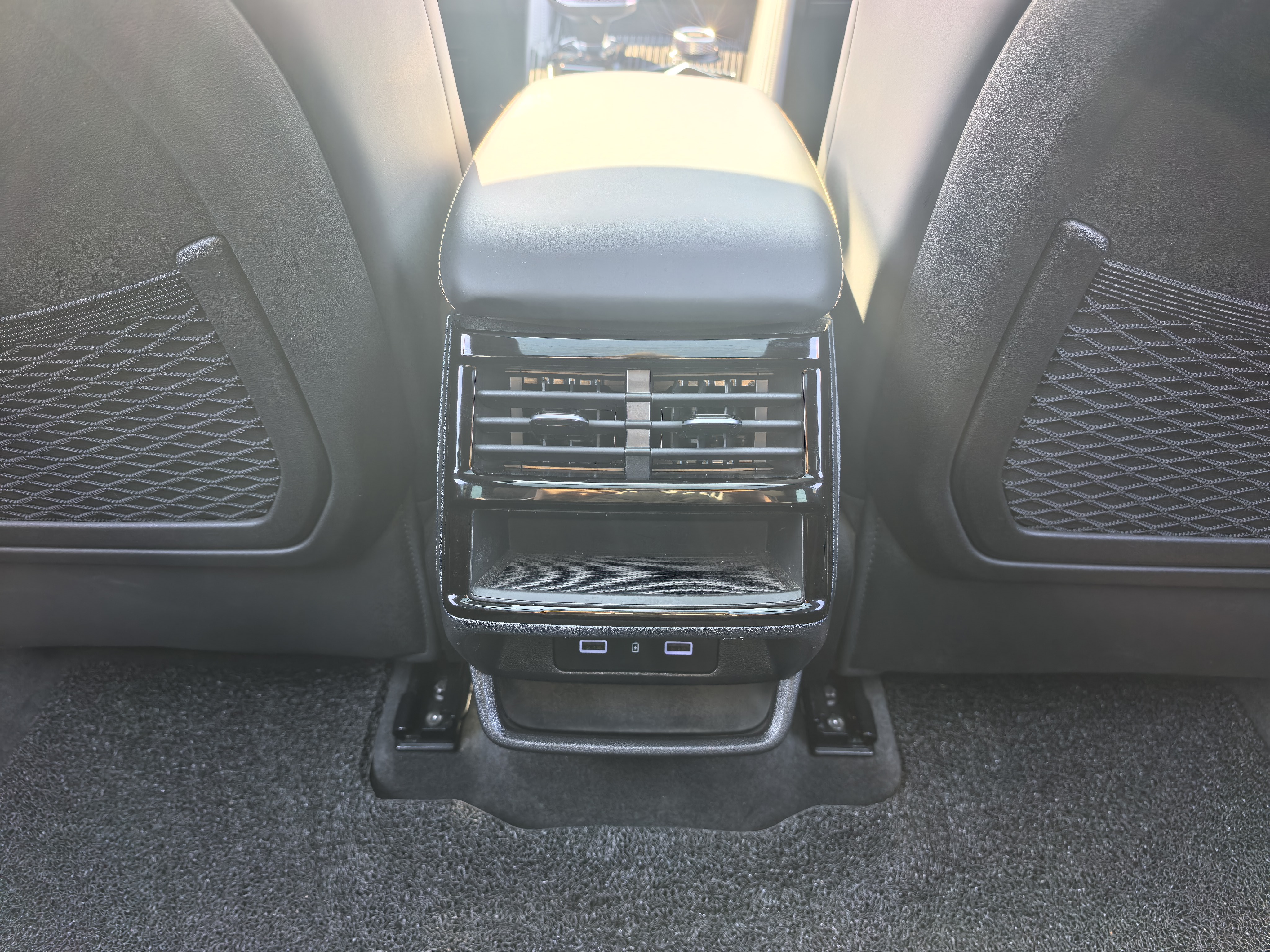 GEELY Monjaro 2024 immagine di auto #16