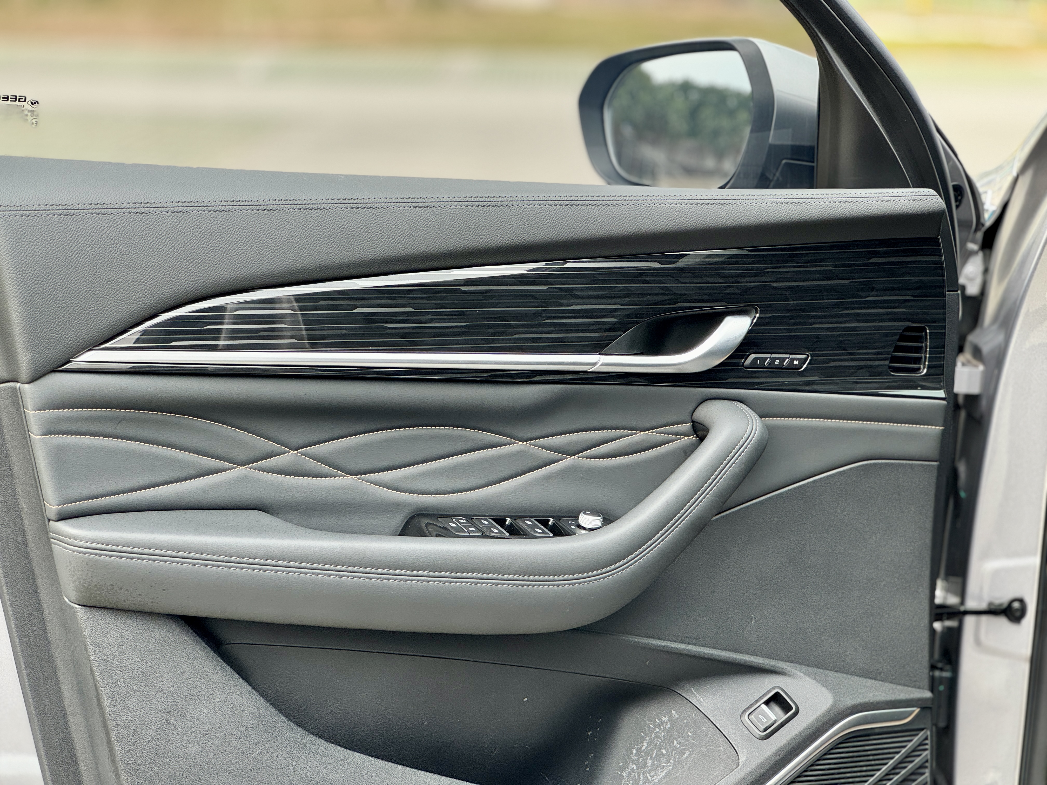 GEELY Monjaro 2024 car image #16