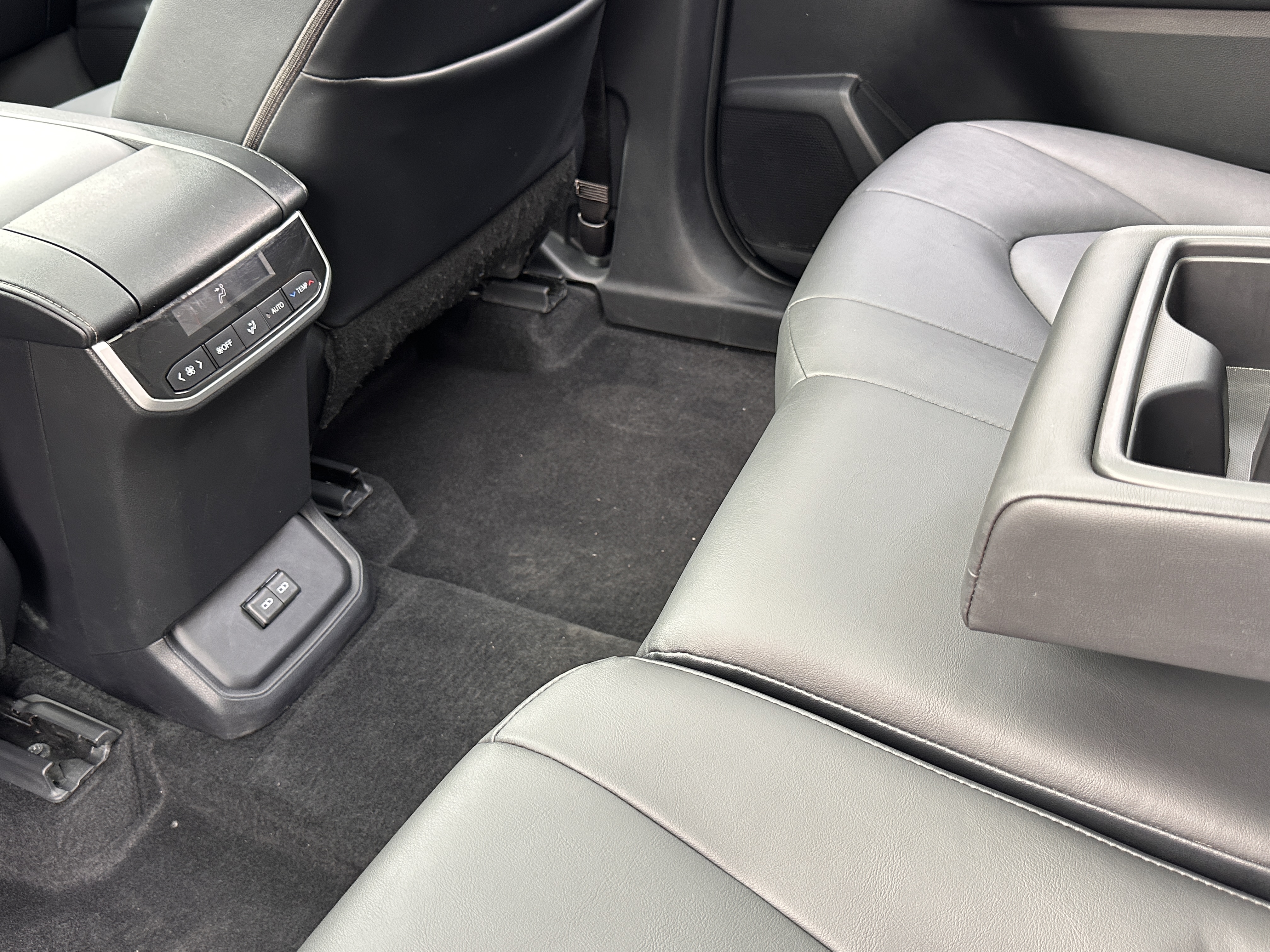 Toyota Crown Kluger 2024 car image #16