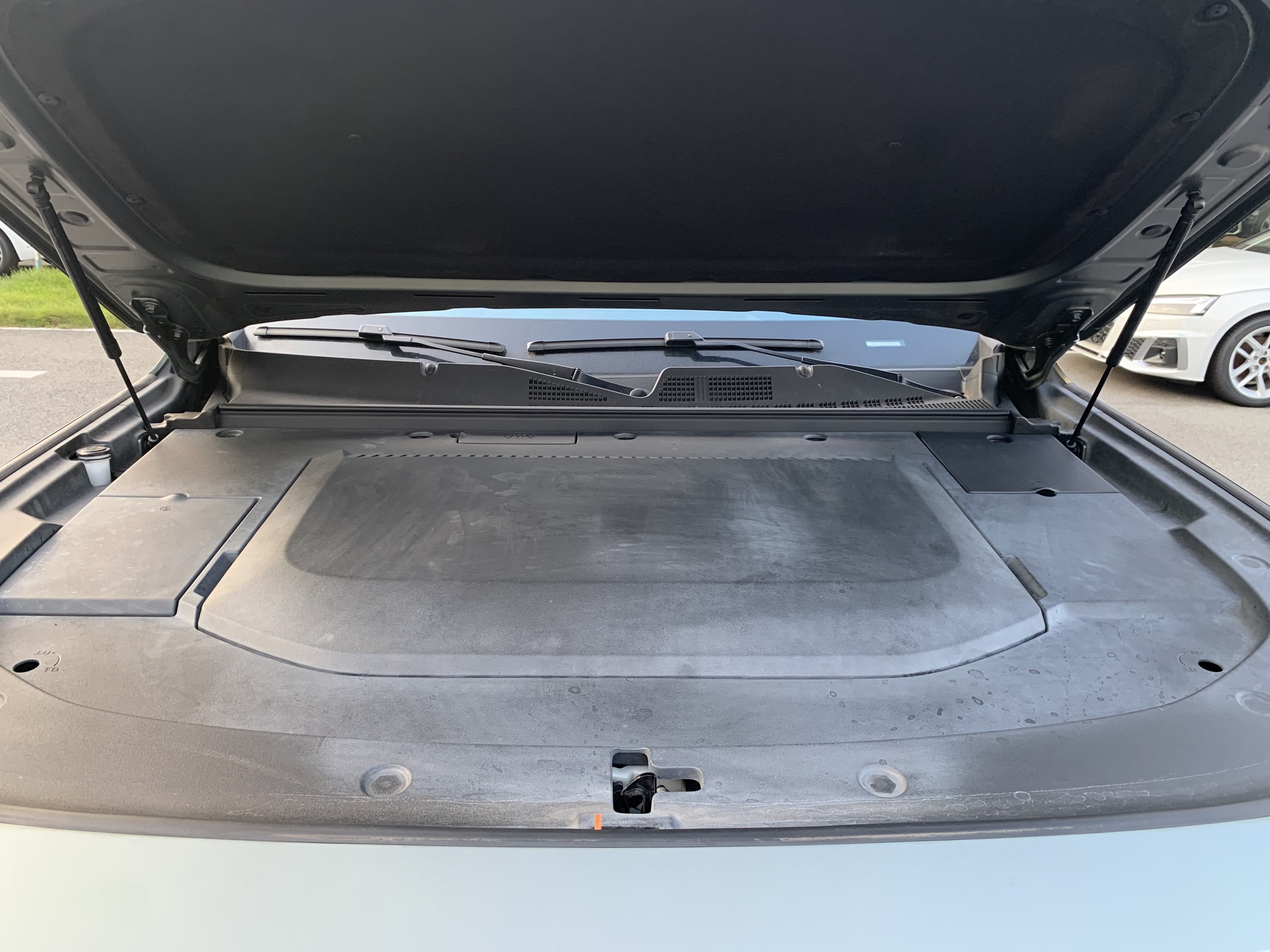 Deepal G318 2024 car image #16