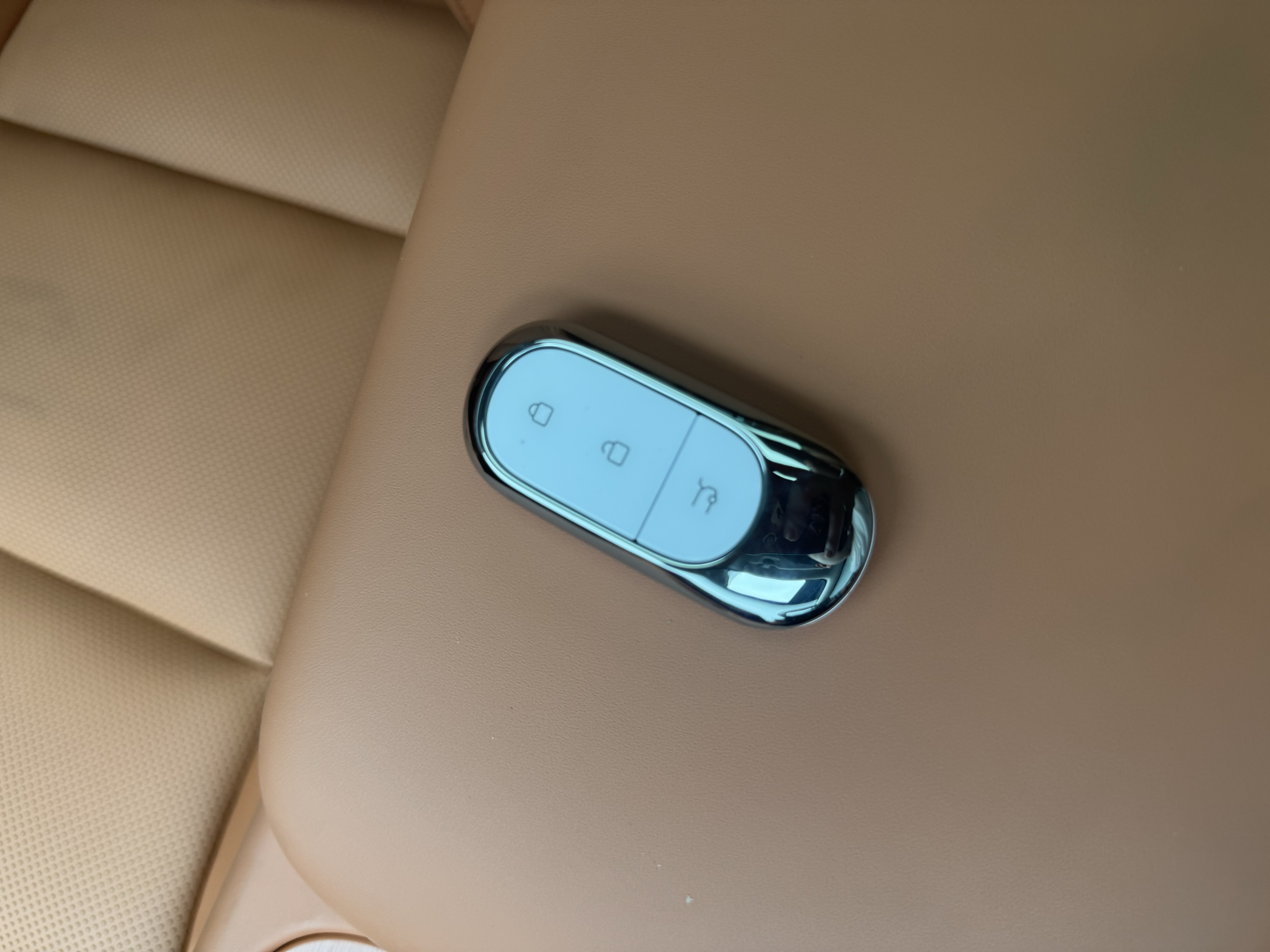 零跑汽车 零跑C16 2024 汽车图片 #16