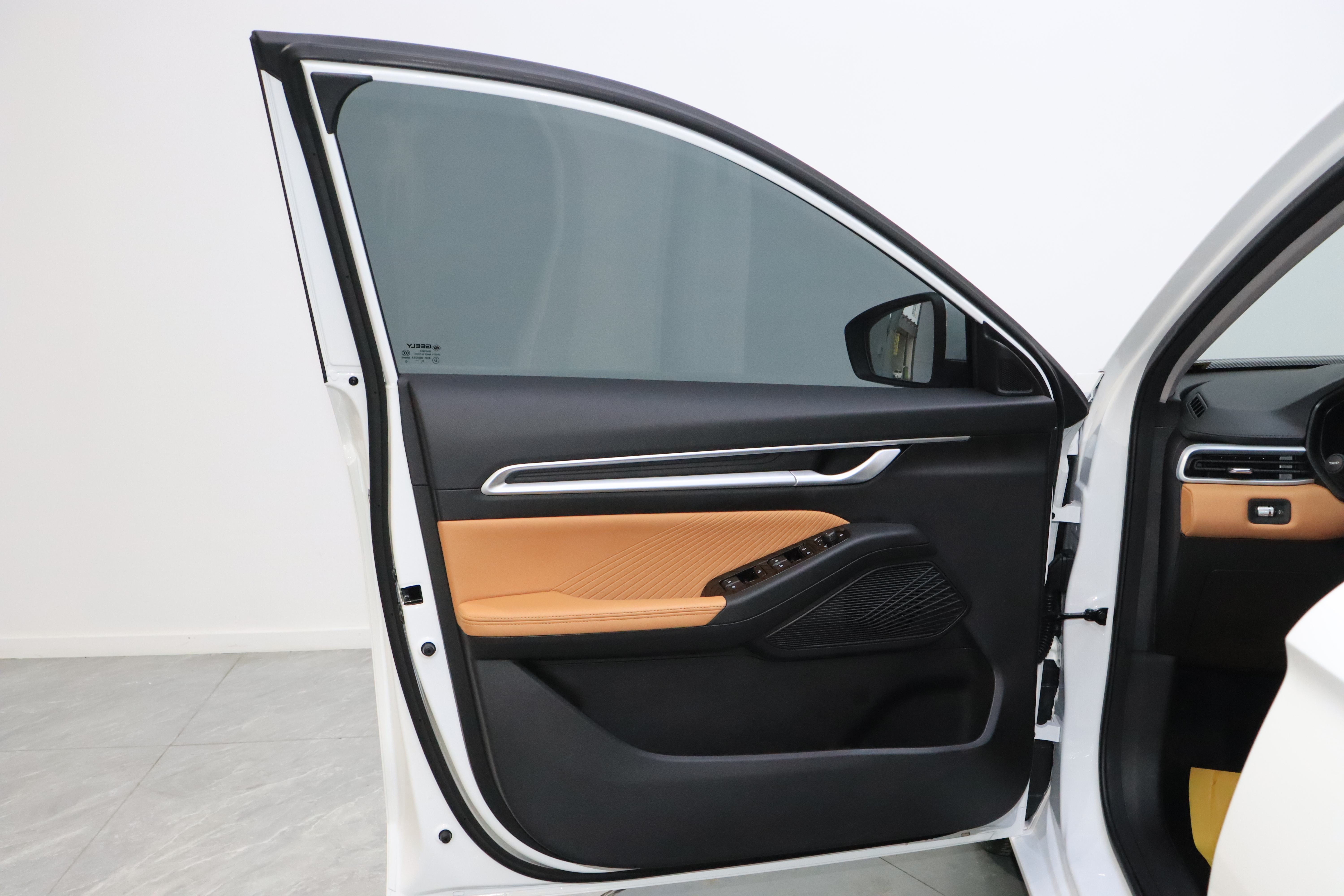 GEELY Emgrand 2025 #16 GEELY Emgrand 2025 car image #16