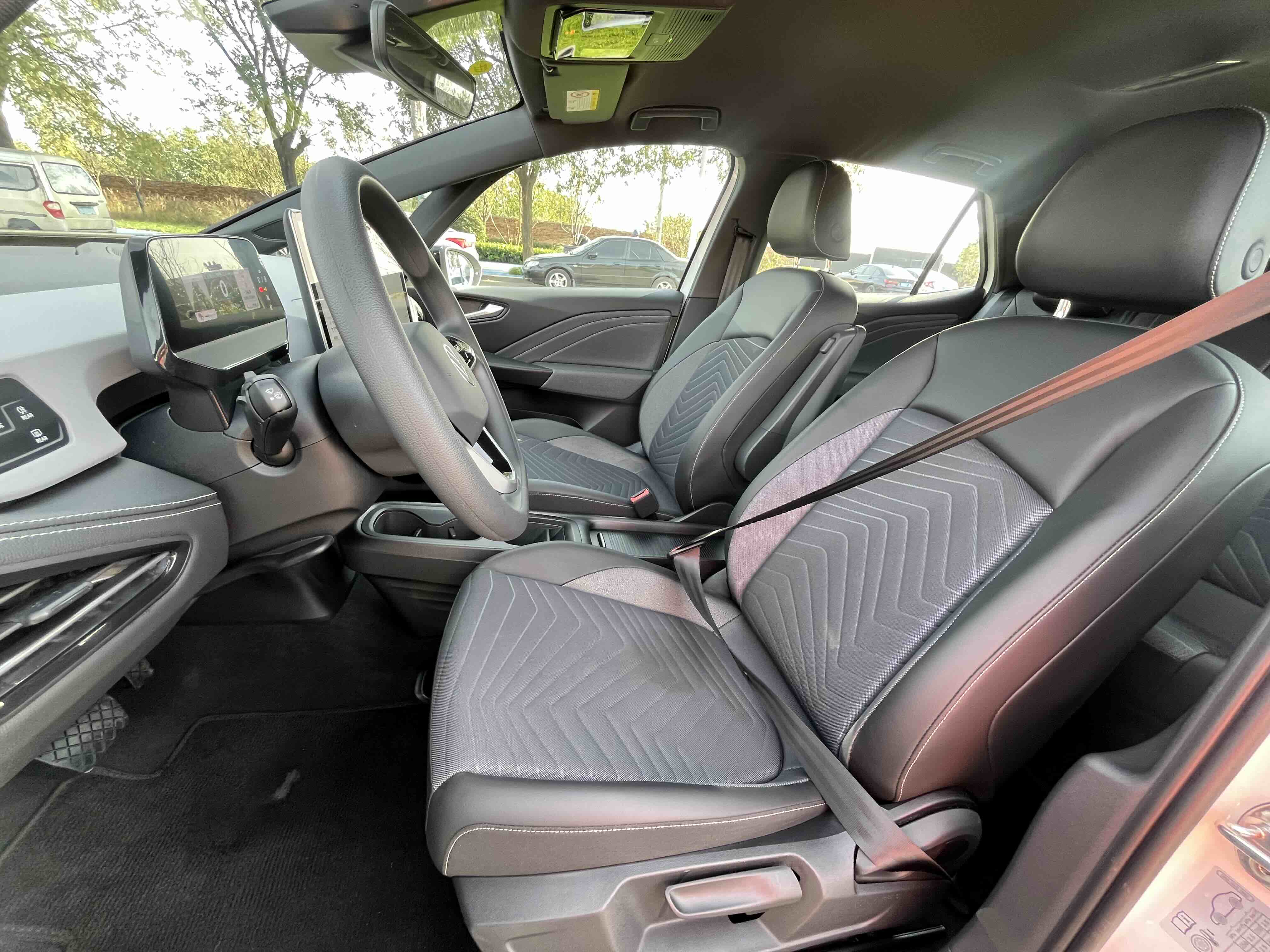 Volkswagen ID.3 2025 immagine di auto #16