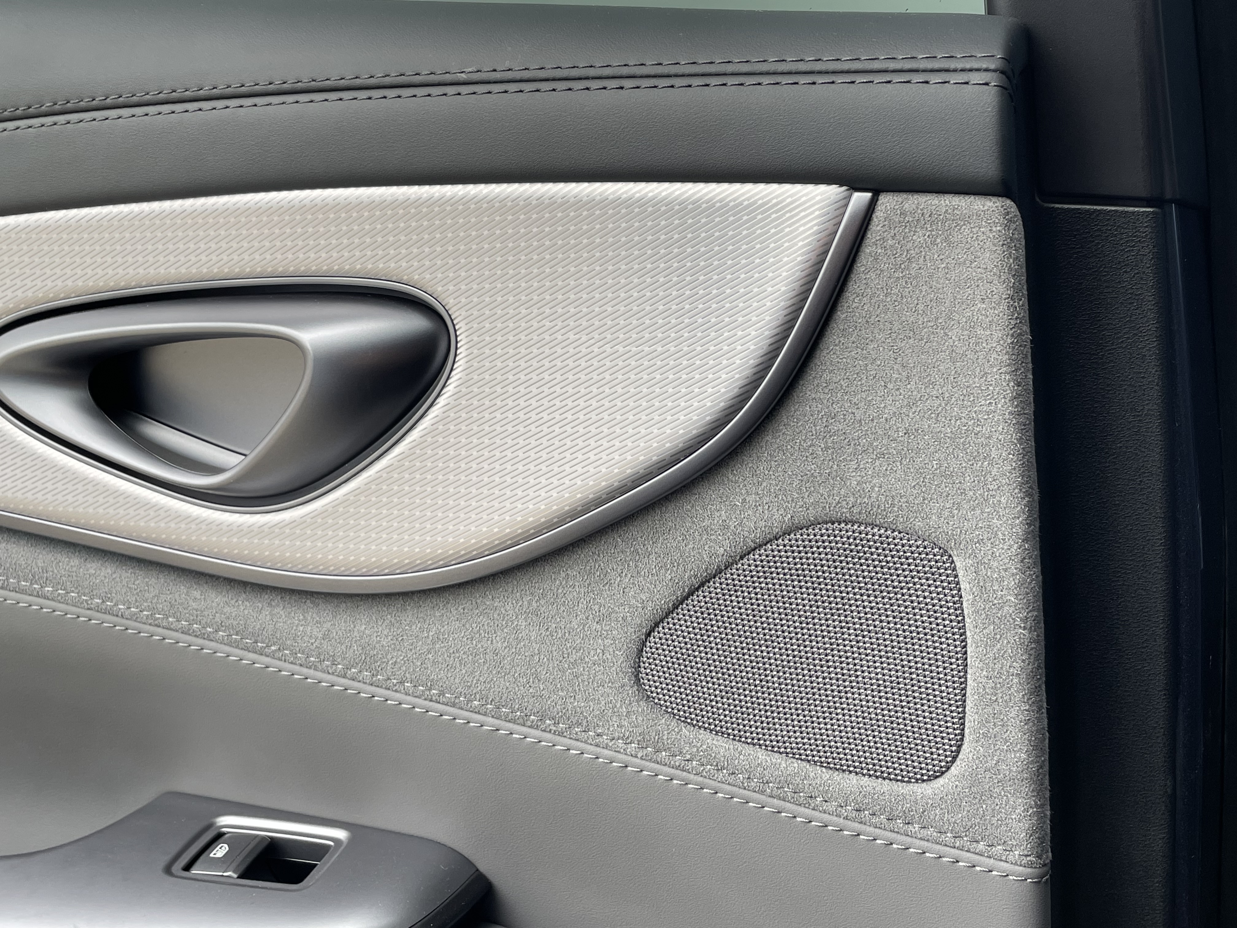 BYD Seal 07 DM-i 2024 car image #16