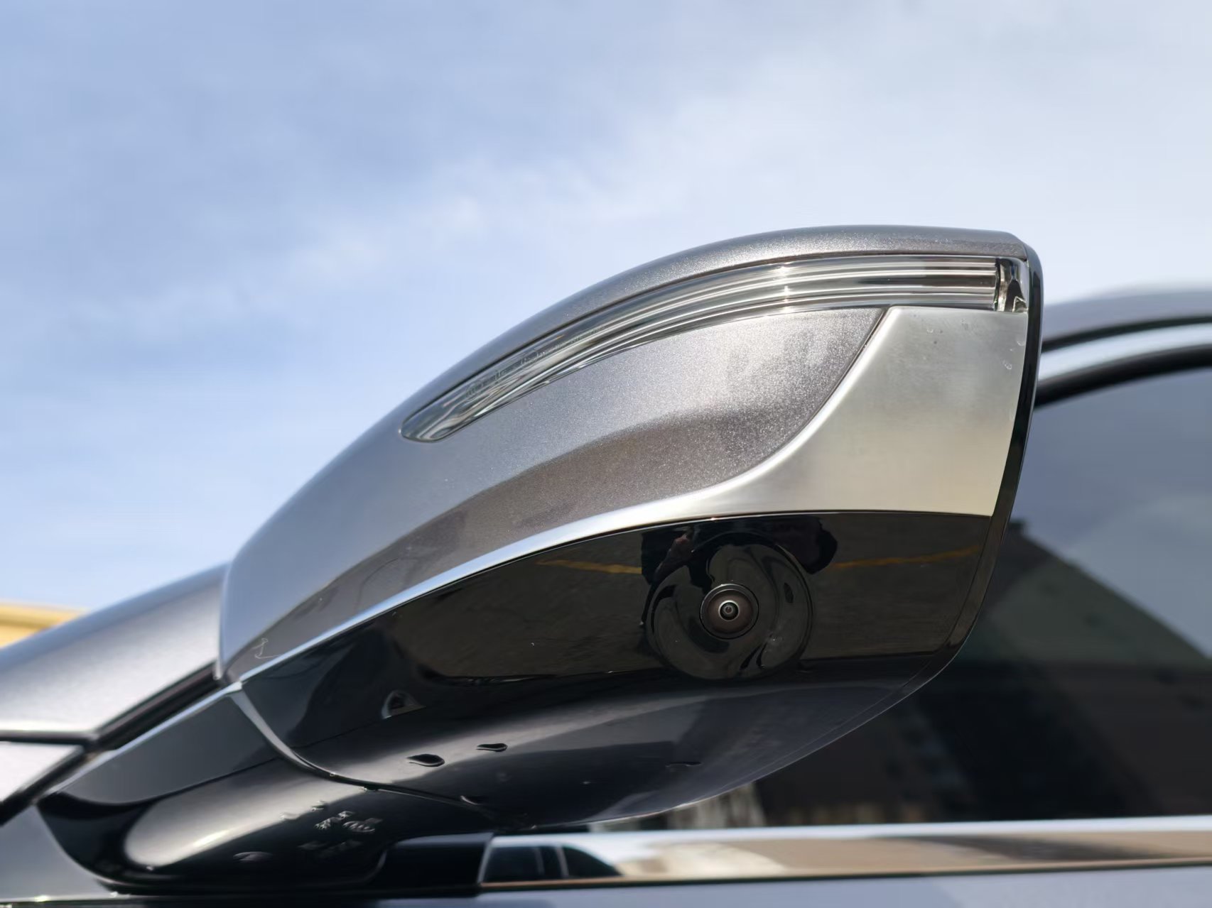 X70 PLUS 2025 car image #16