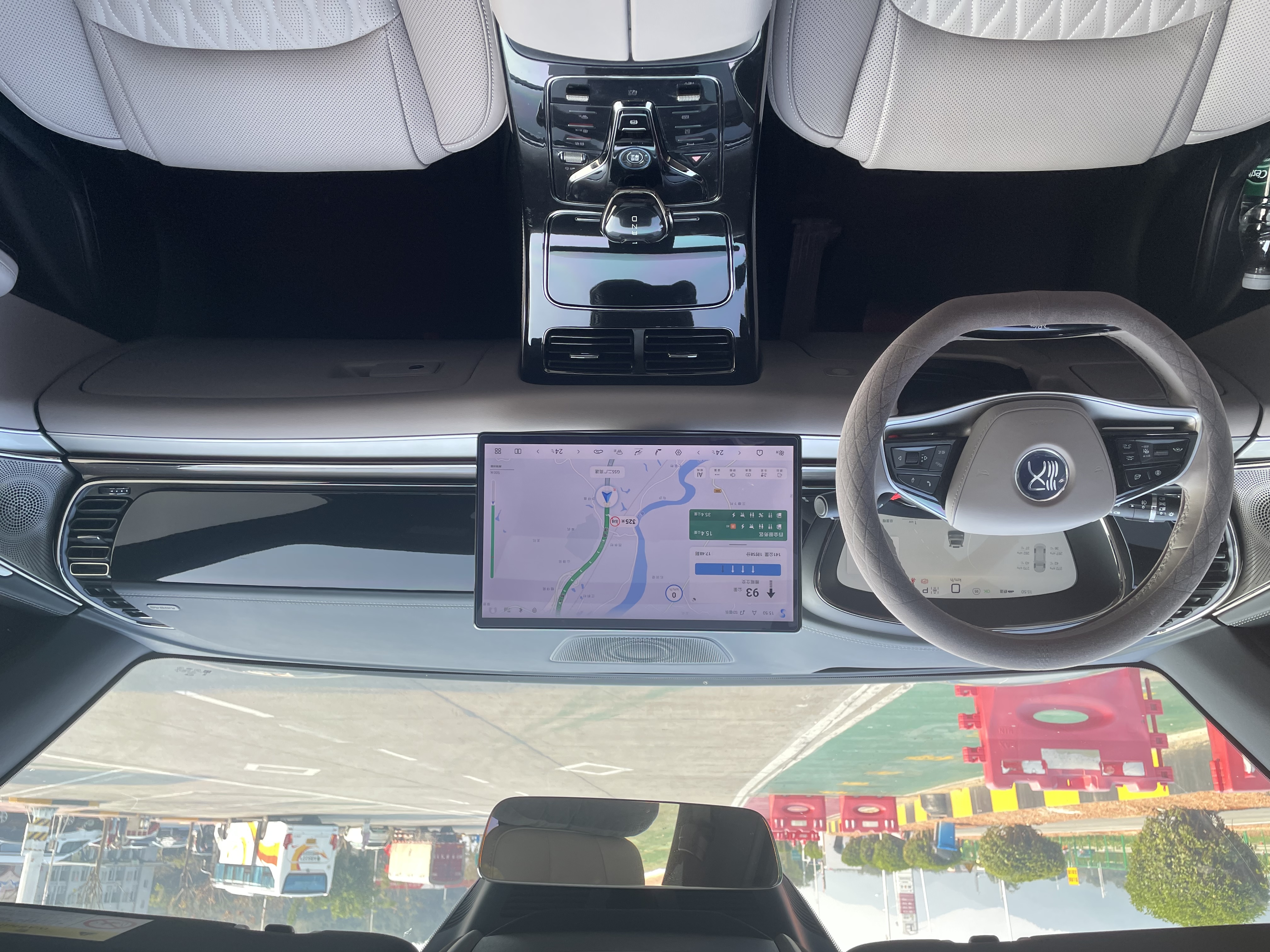 BYD Han 2024 car image #16
