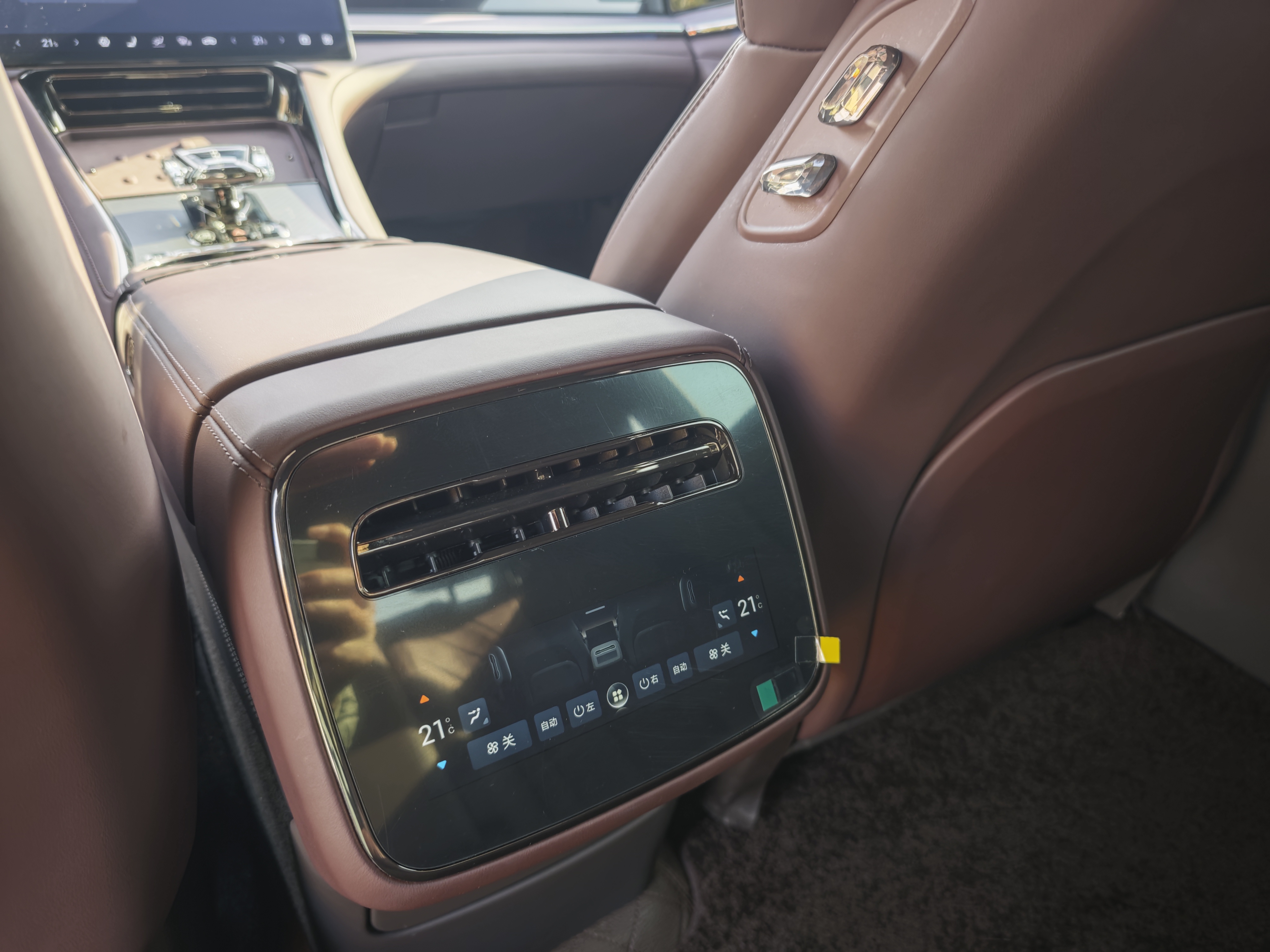 Denza Z9GT 2024 #16 Denza Z9GT 2024 car image #16